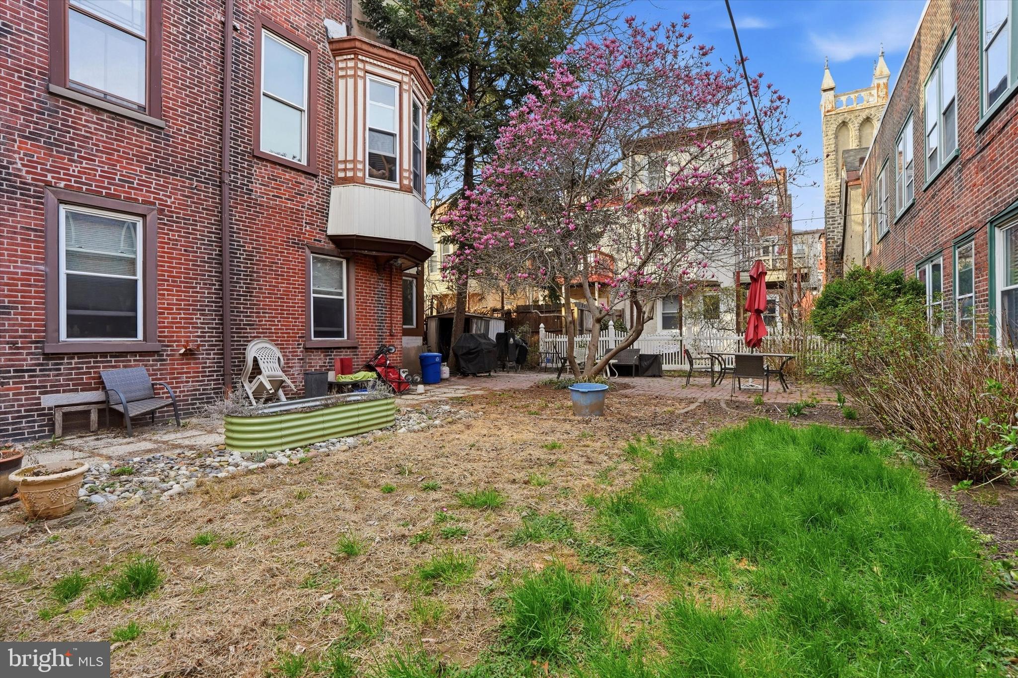 FAIRMOUNT - Residential