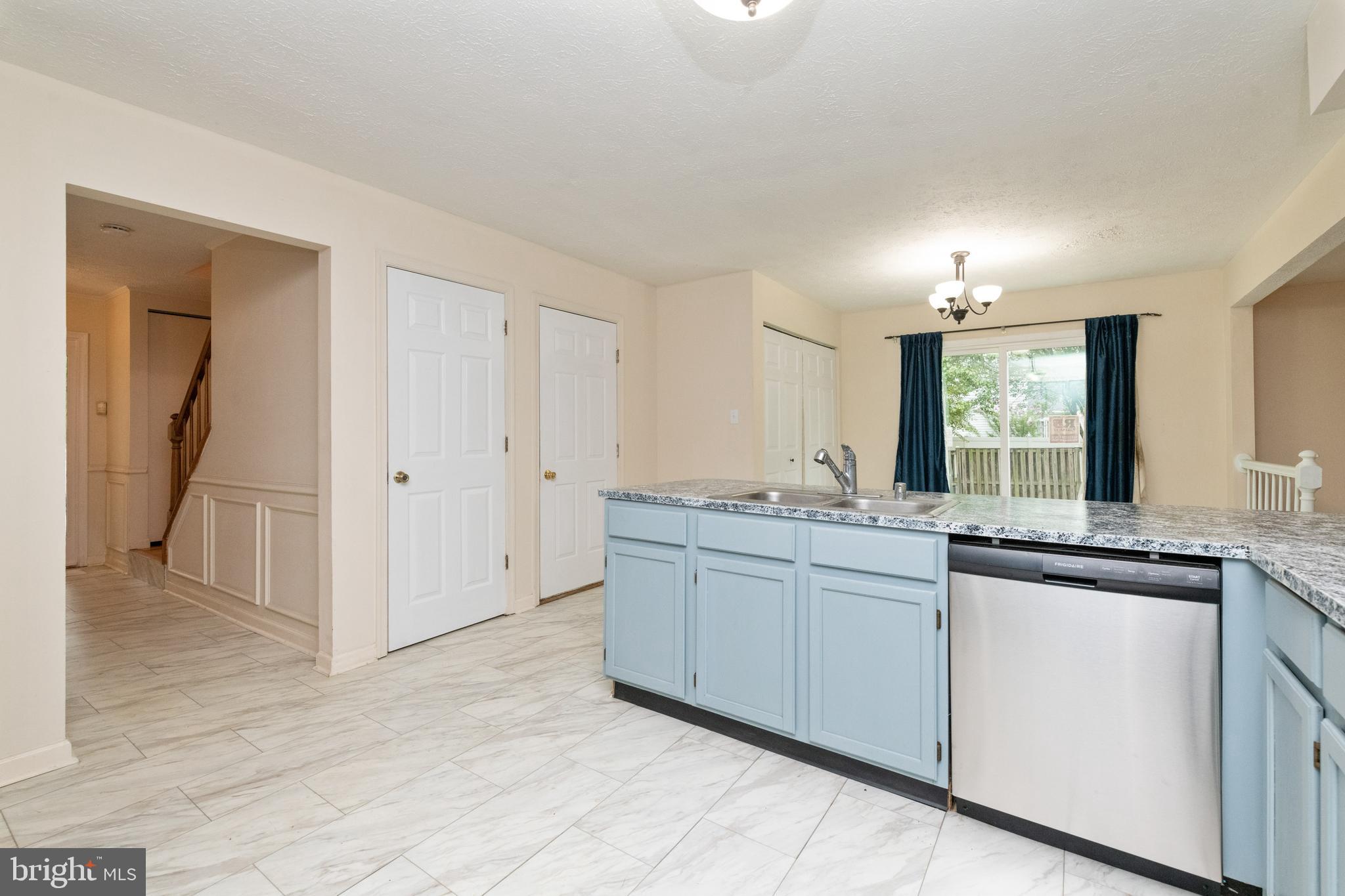 SUNNYFIELD ESTATES - Residential