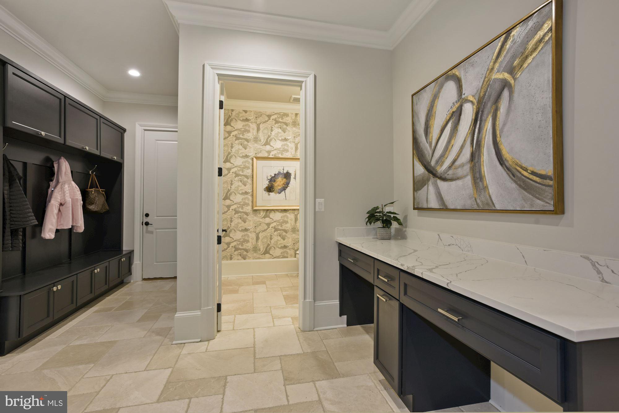 CREIGHTON FARMS - Residential