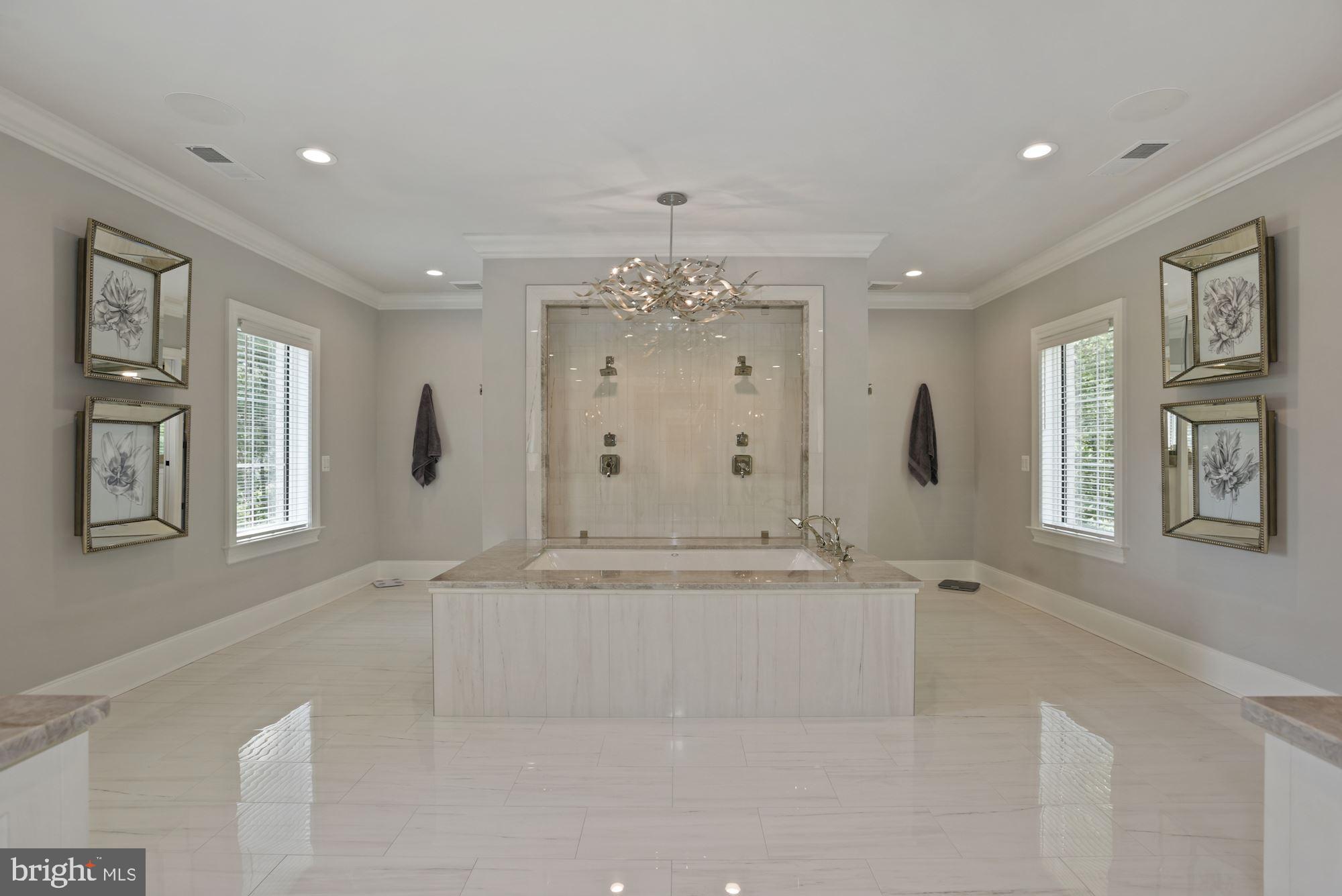 CREIGHTON FARMS - Residential