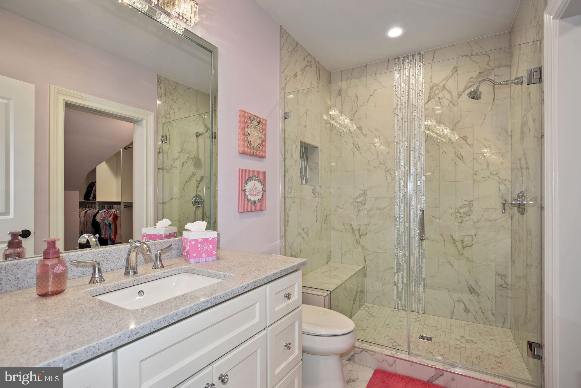 CREIGHTON FARMS - Residential