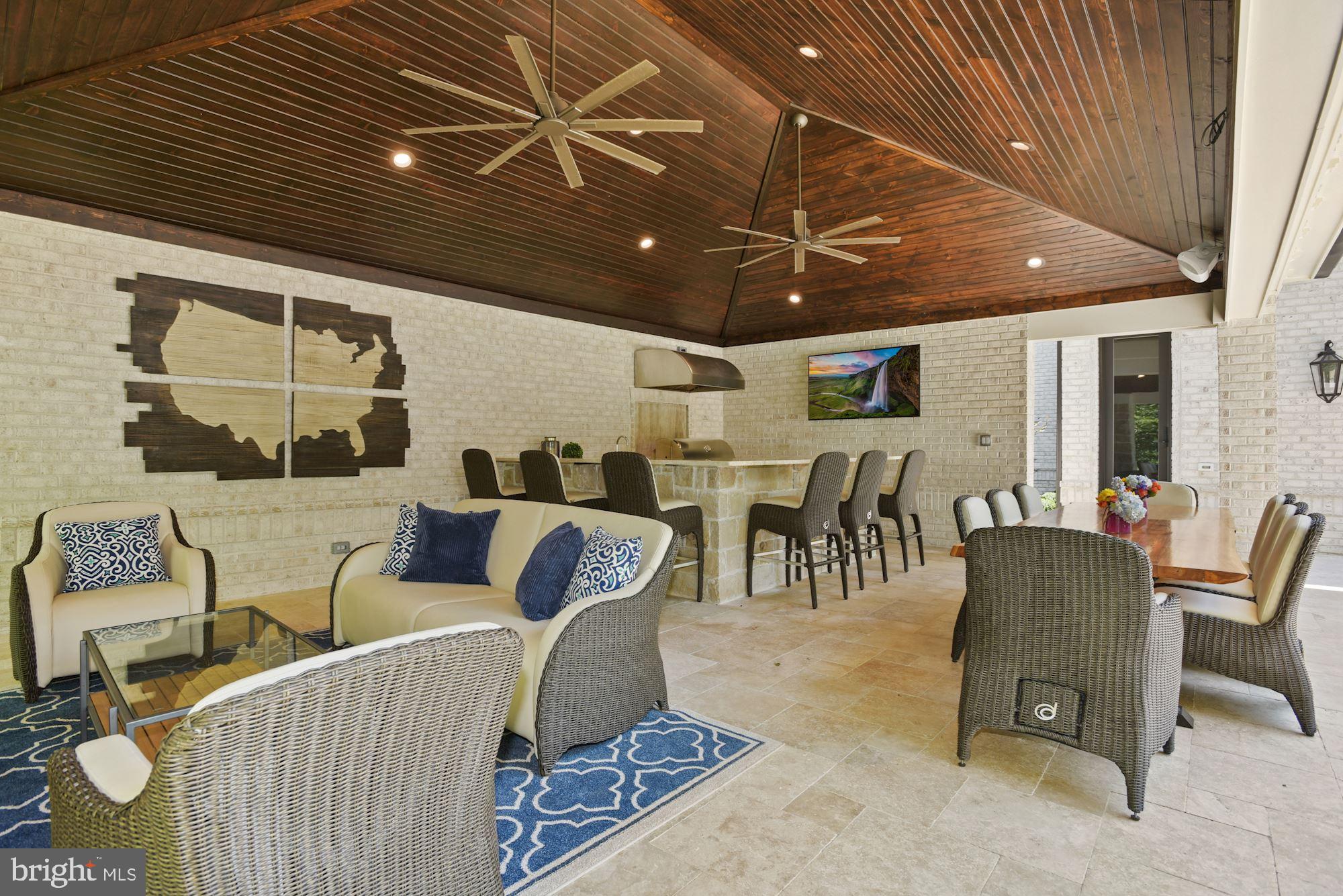 CREIGHTON FARMS - Residential