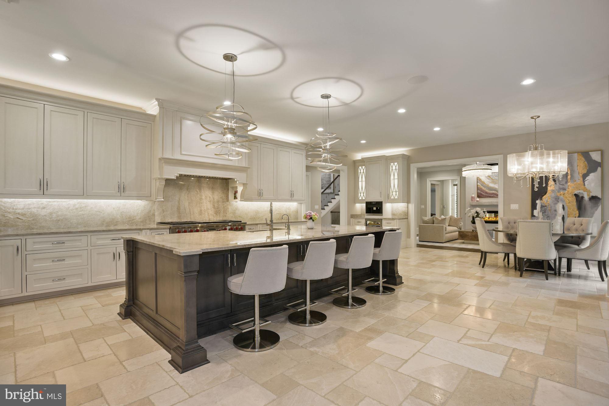 CREIGHTON FARMS - Residential