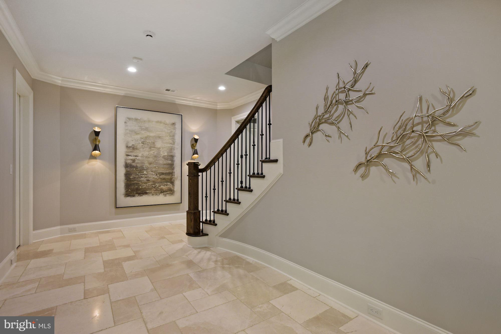 CREIGHTON FARMS - Residential