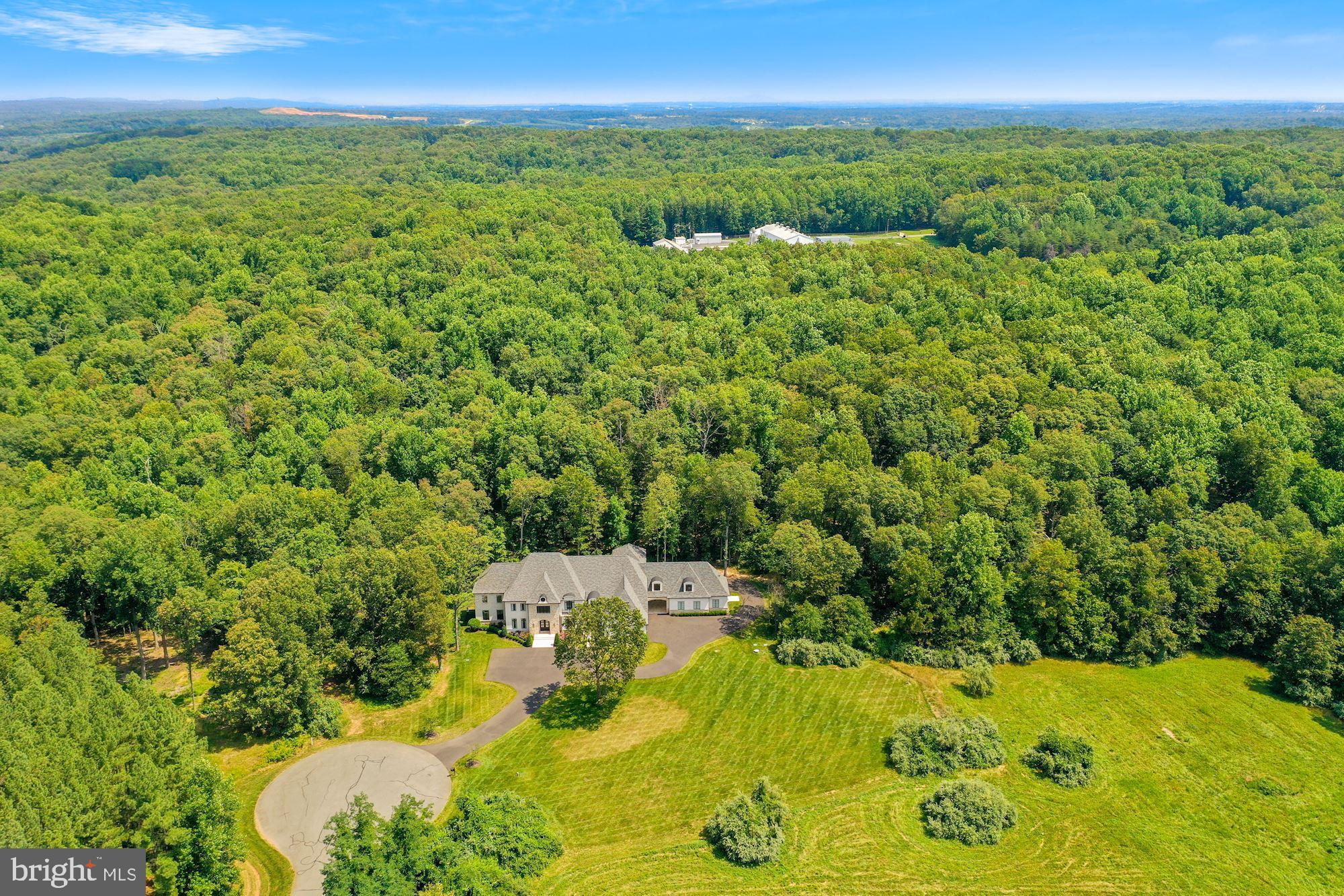 CREIGHTON FARMS - Residential