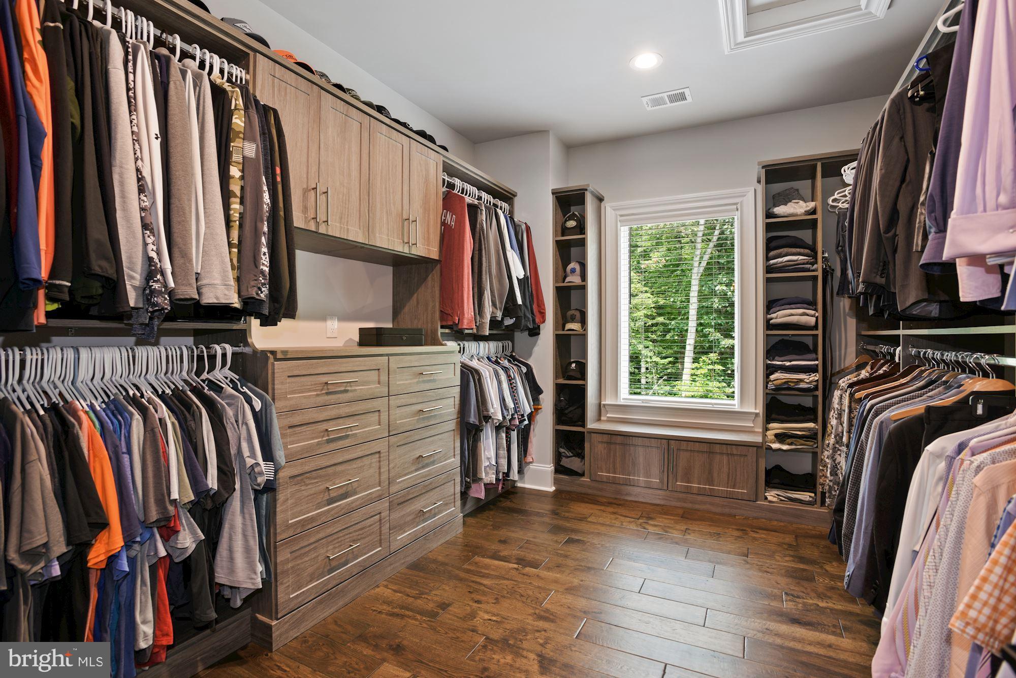 CREIGHTON FARMS - Residential