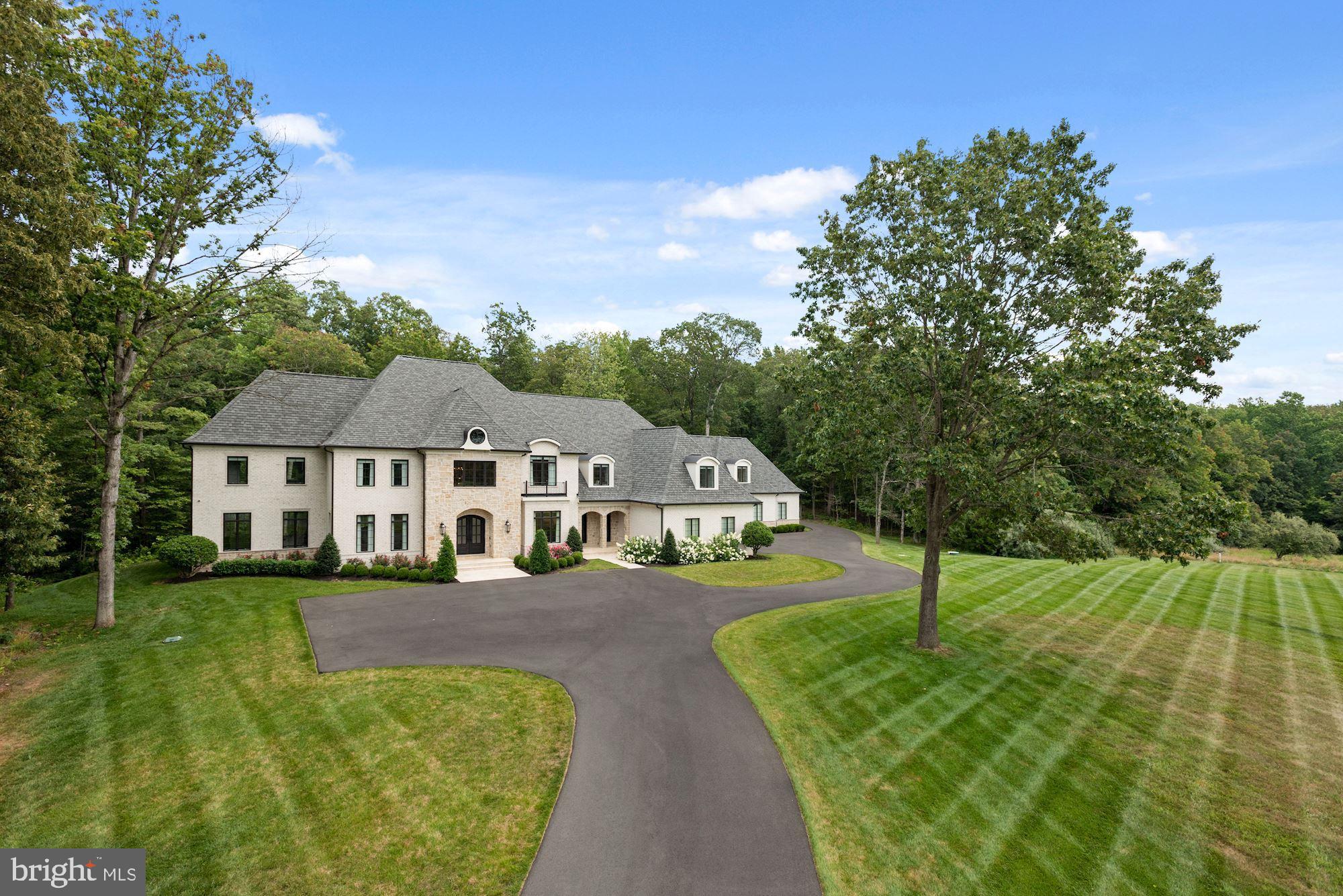 CREIGHTON FARMS - Residential