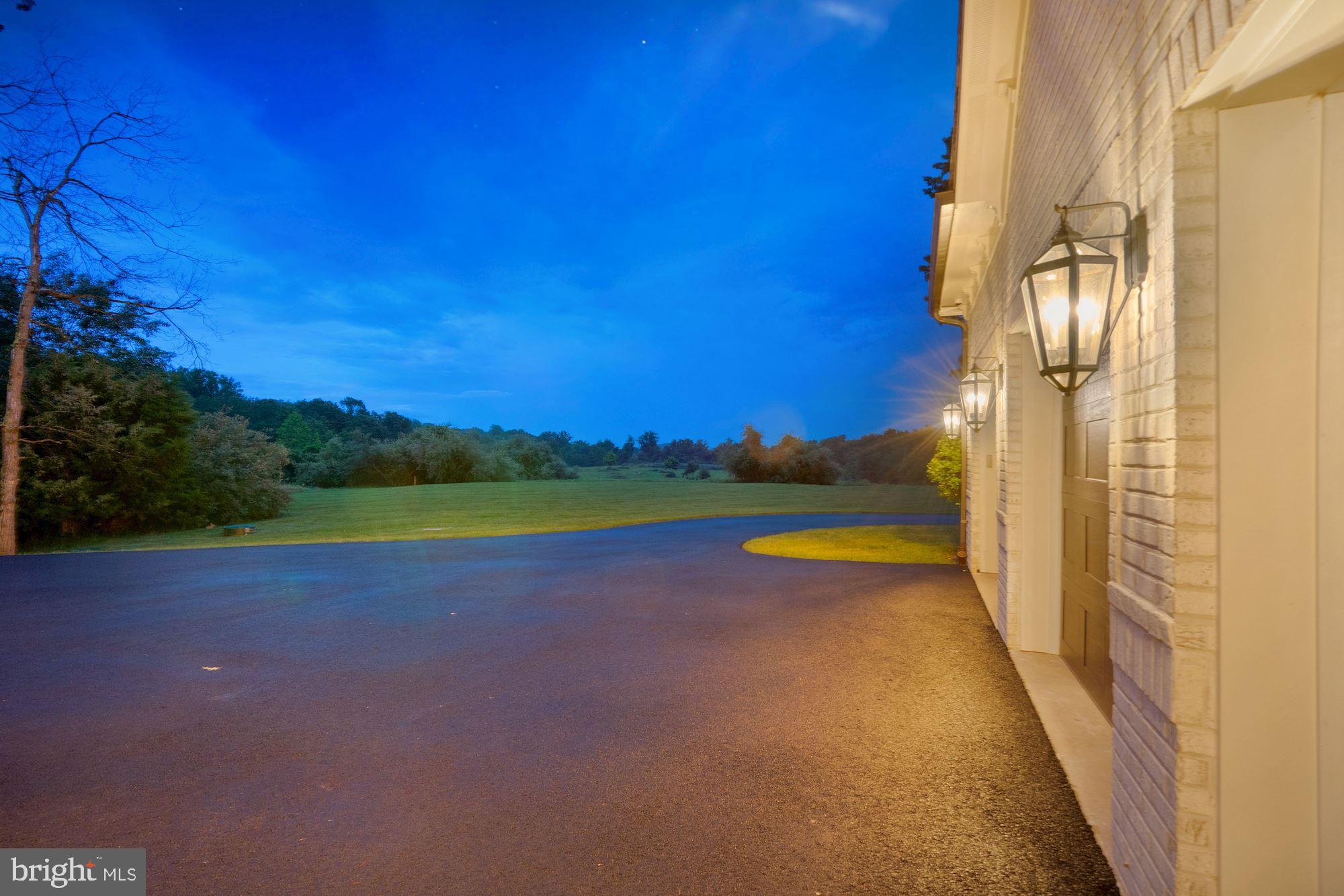 CREIGHTON FARMS - Residential