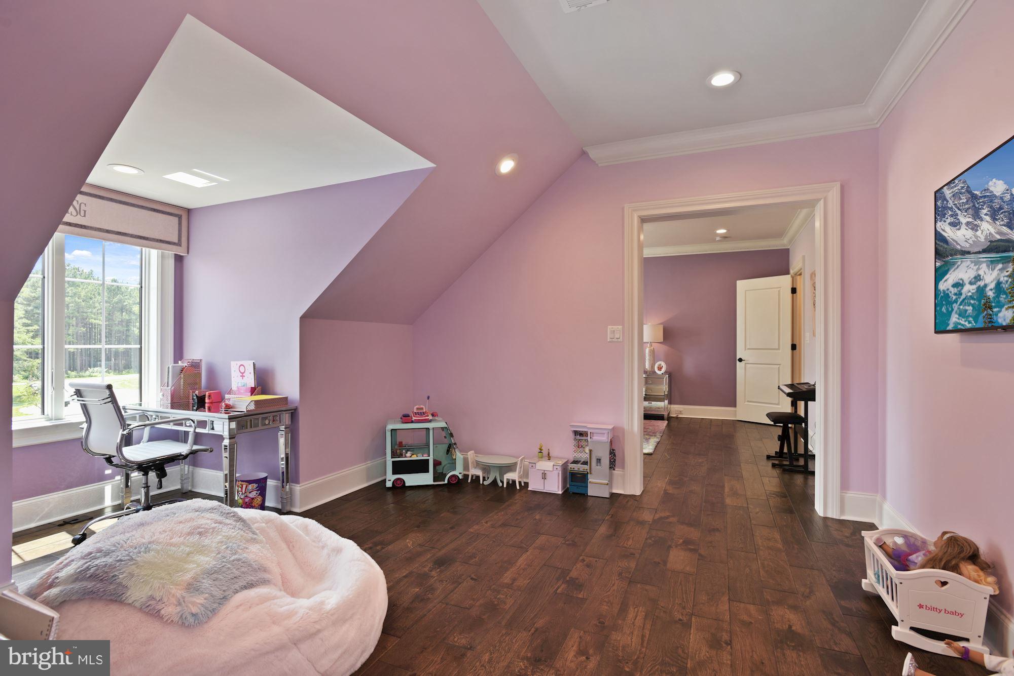 CREIGHTON FARMS - Residential