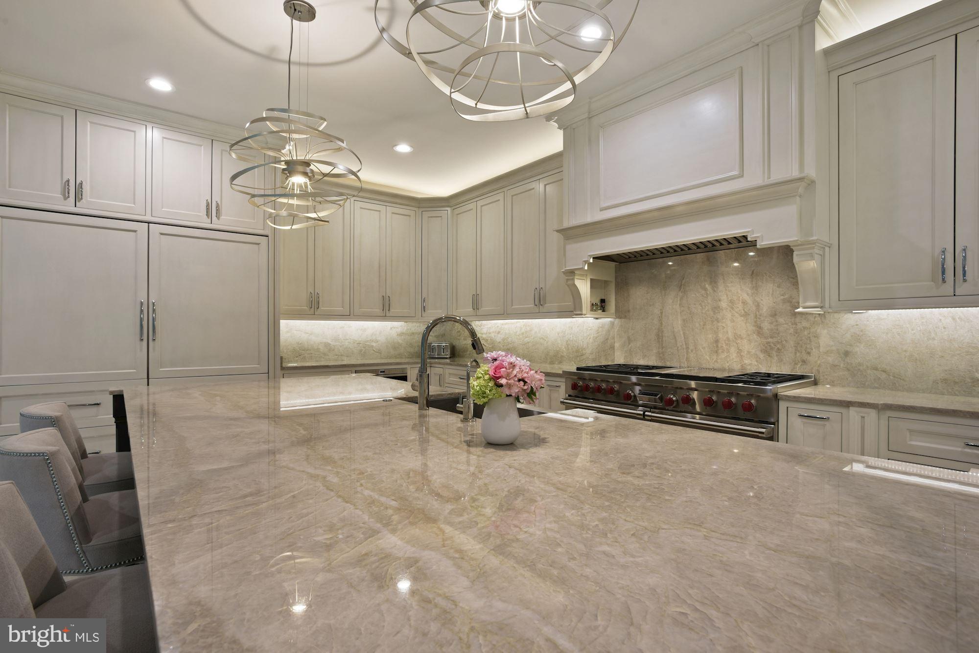 CREIGHTON FARMS - Residential