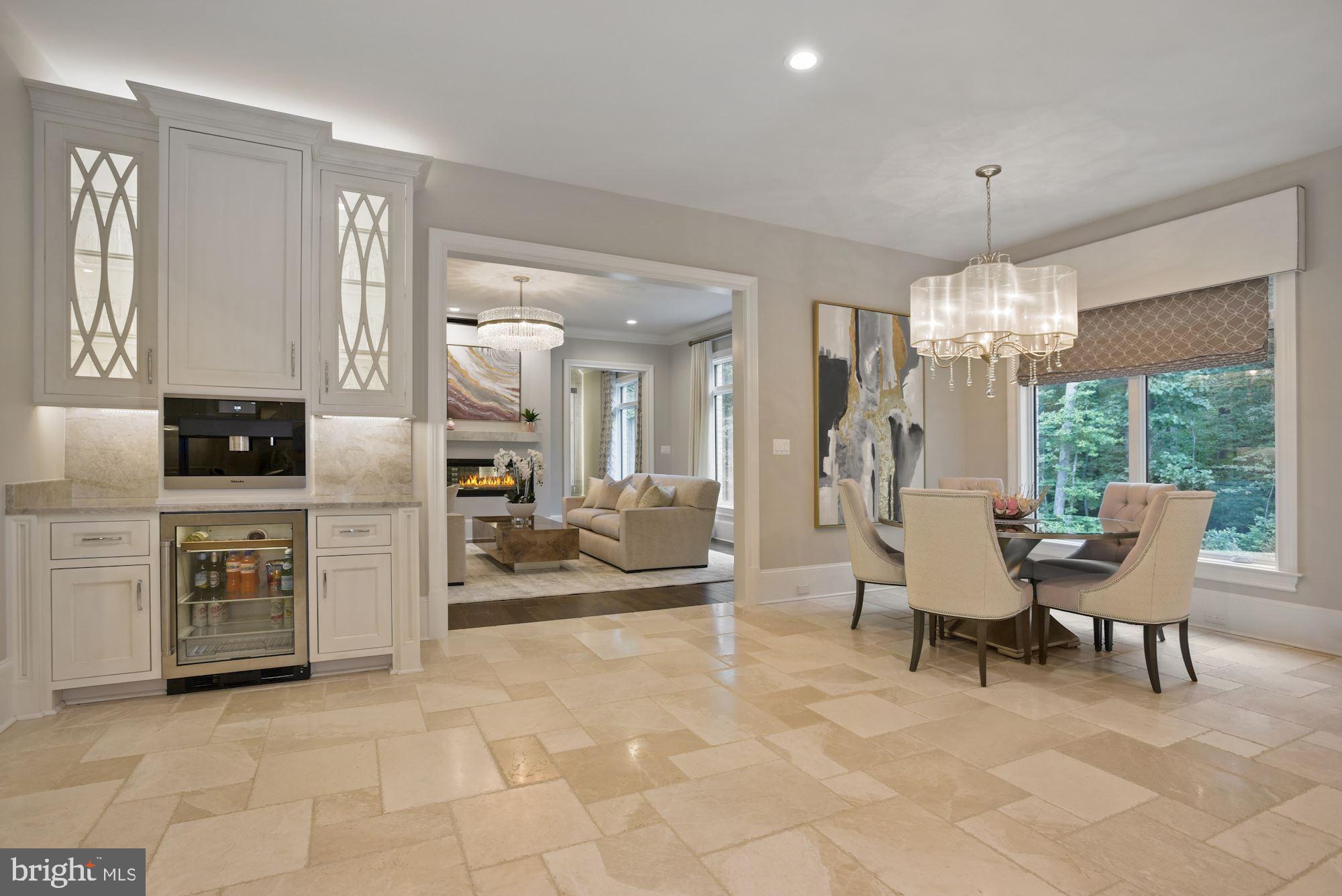 CREIGHTON FARMS - Residential