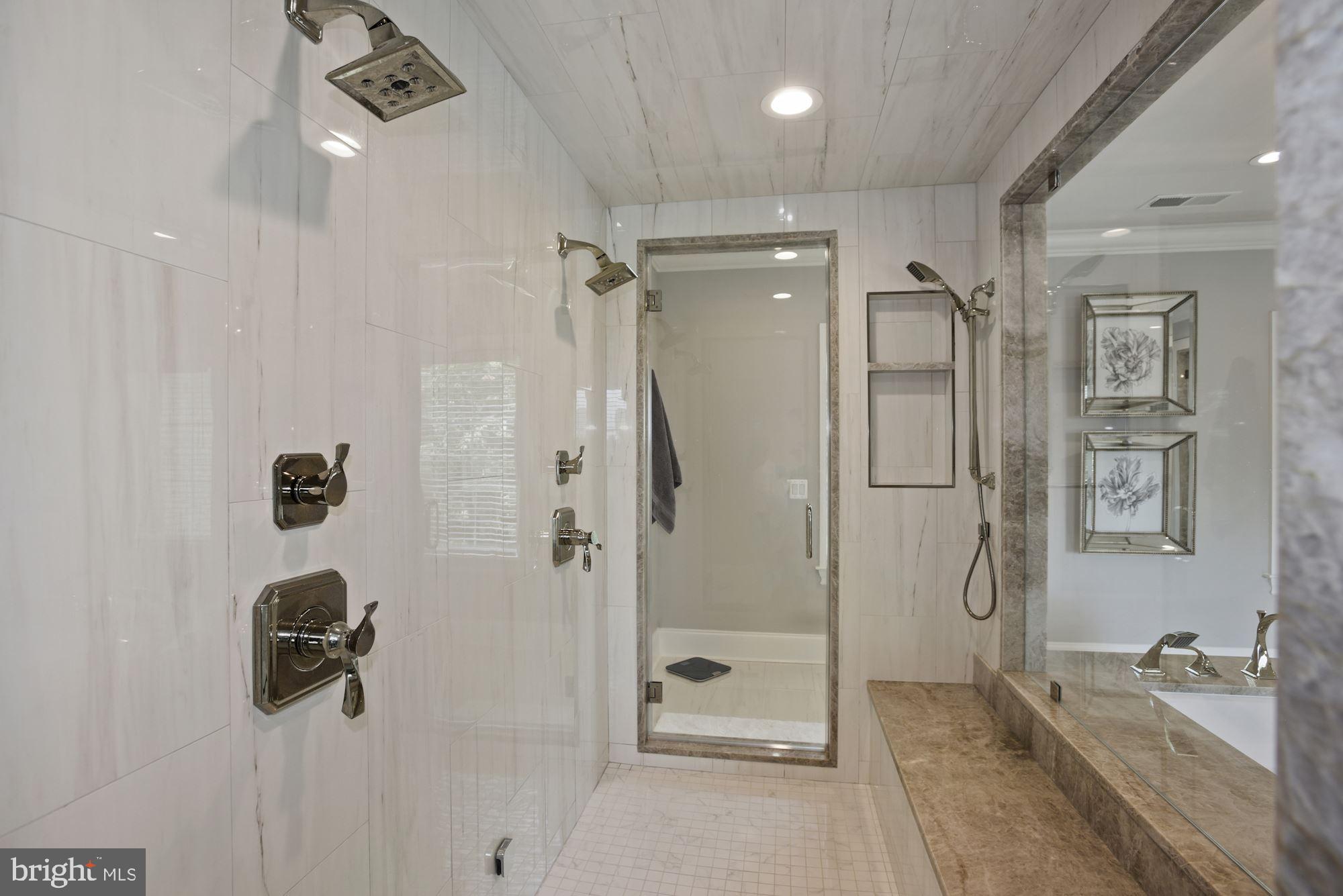 CREIGHTON FARMS - Residential