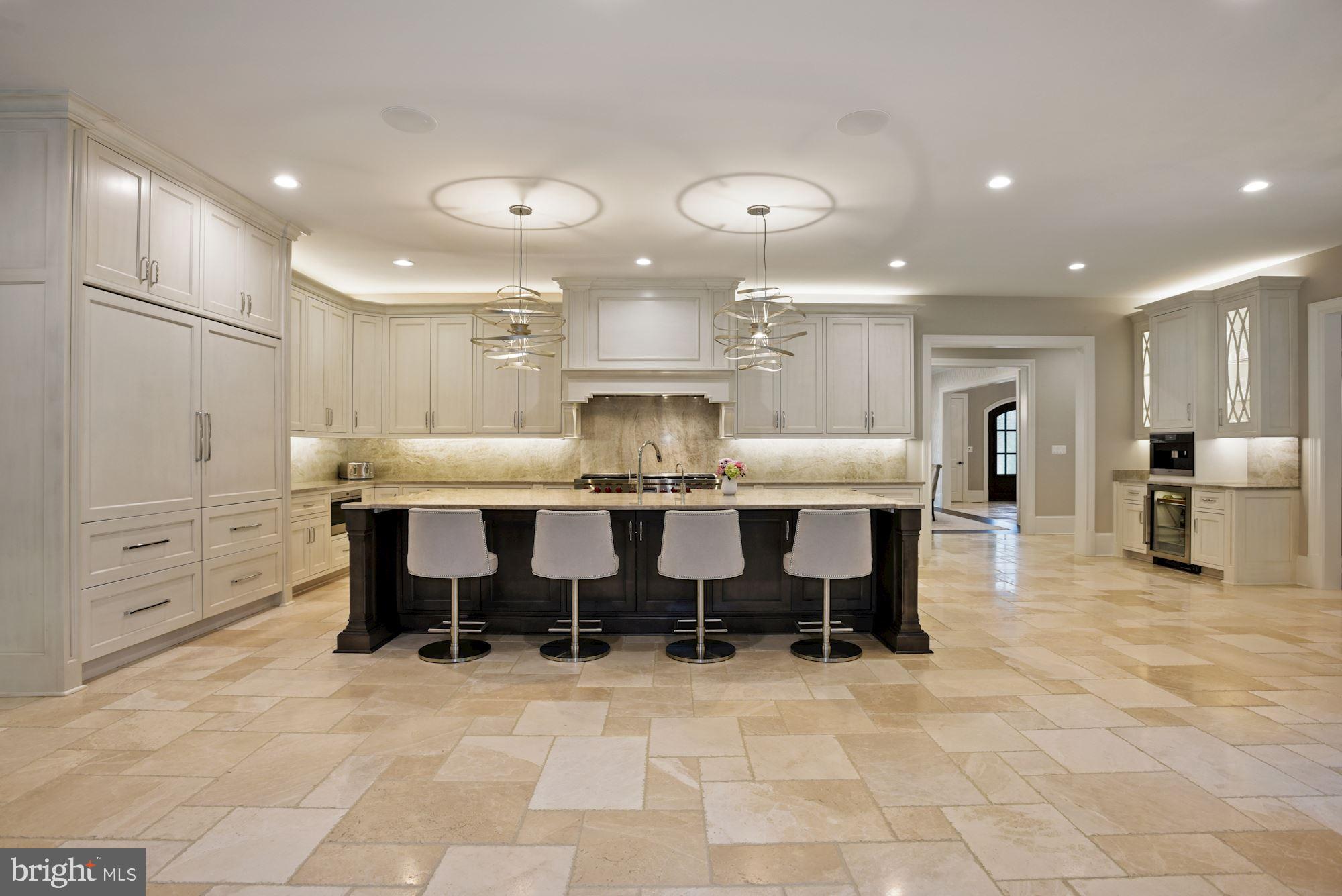 CREIGHTON FARMS - Residential