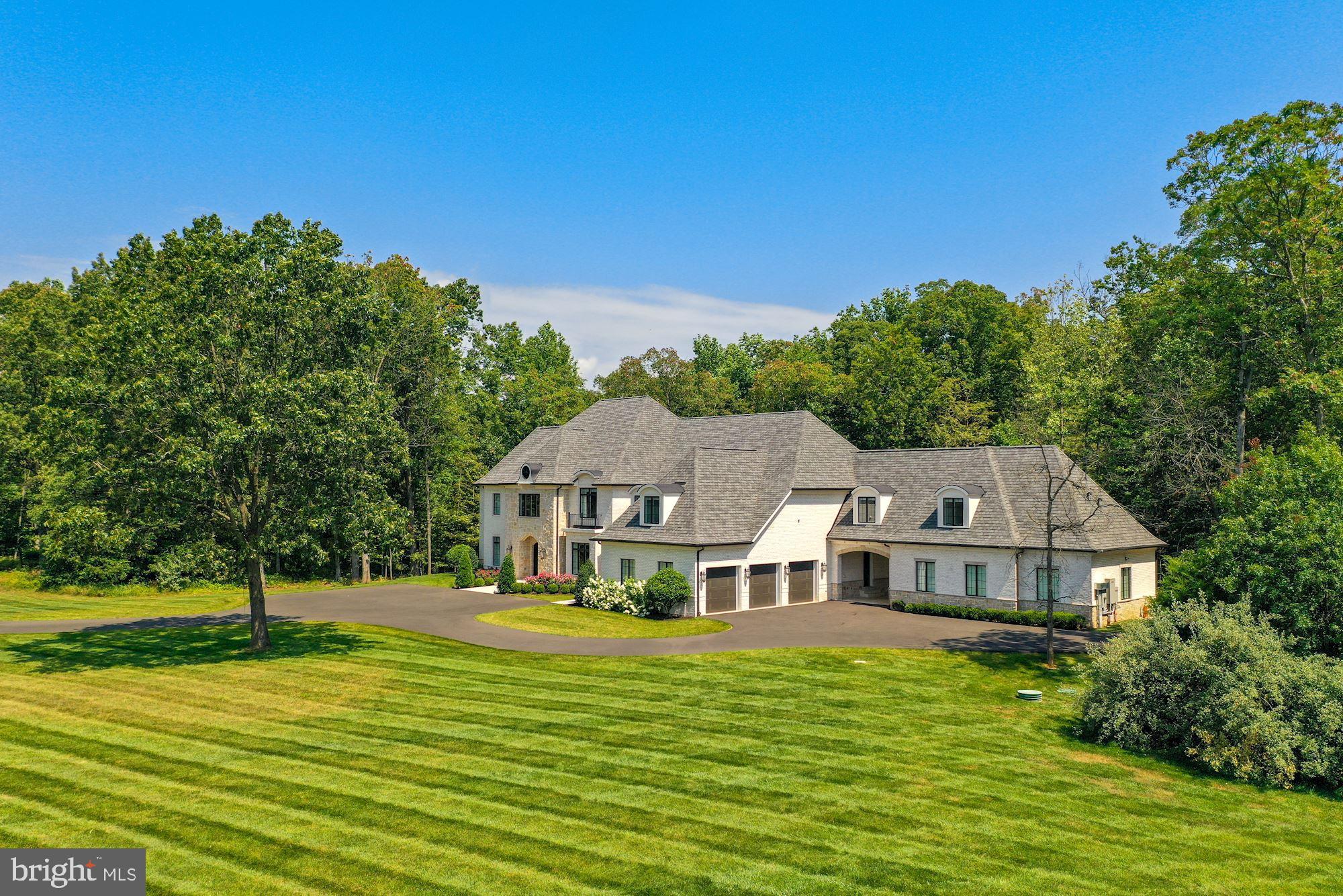 CREIGHTON FARMS - Residential