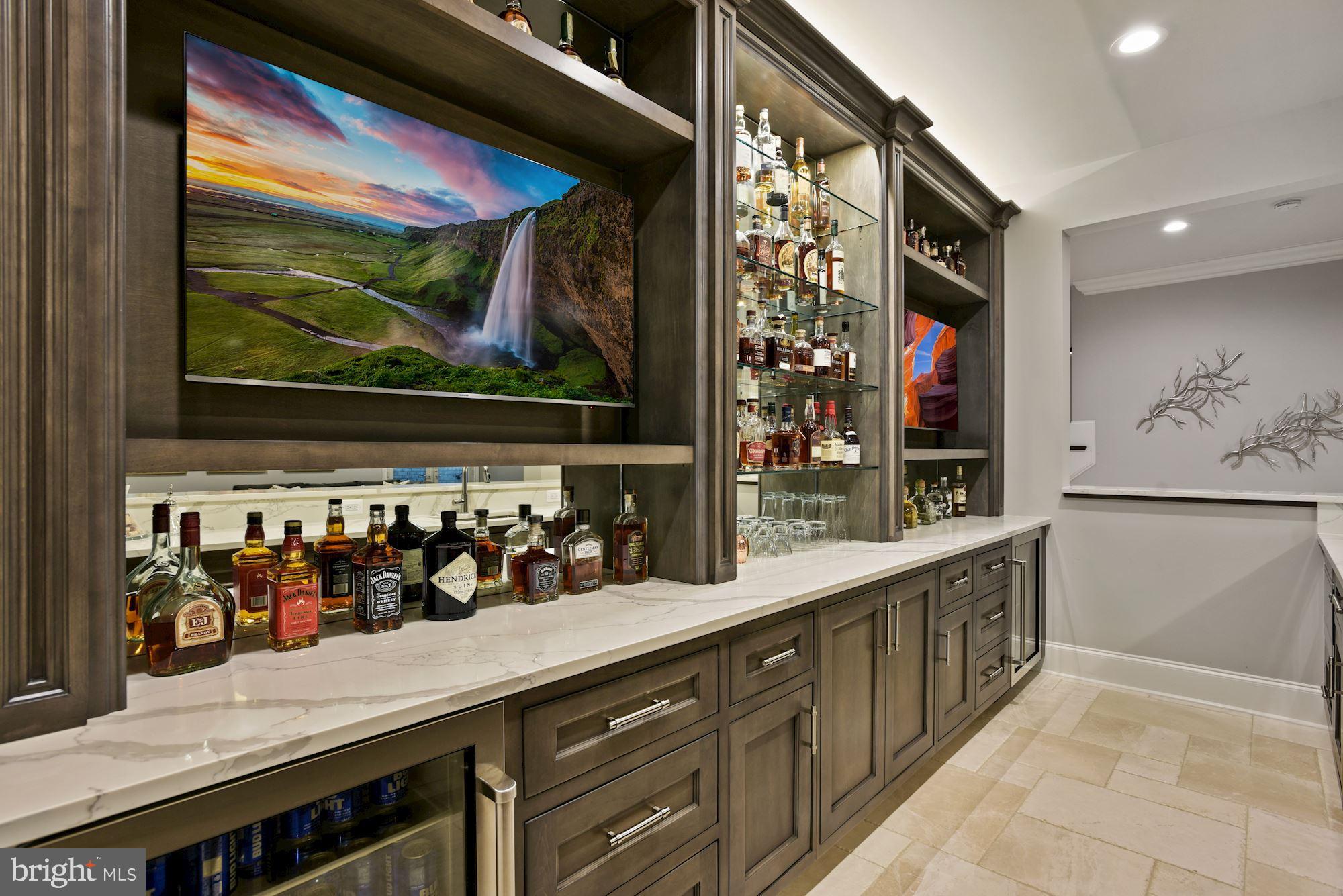 CREIGHTON FARMS - Residential