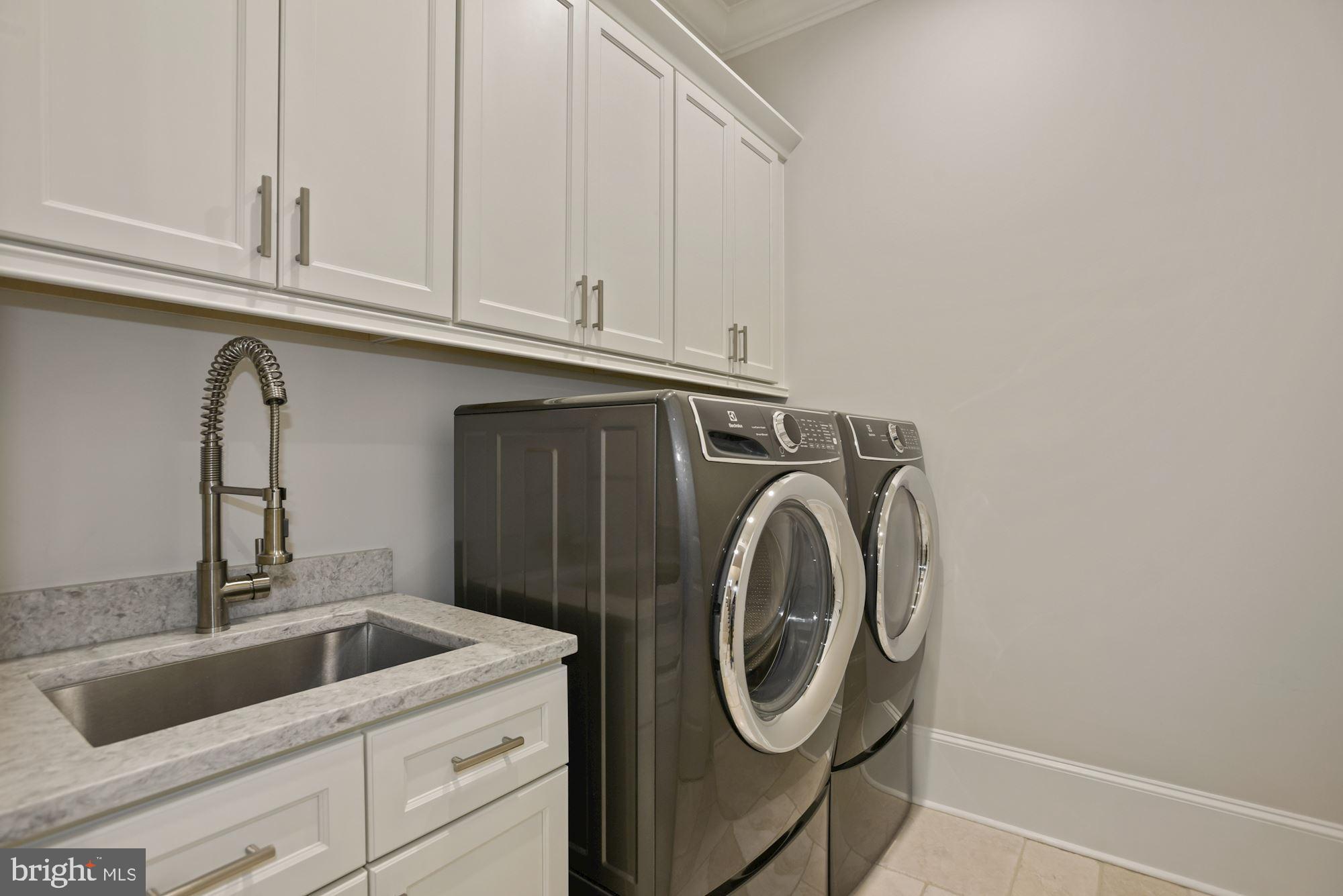 CREIGHTON FARMS - Residential