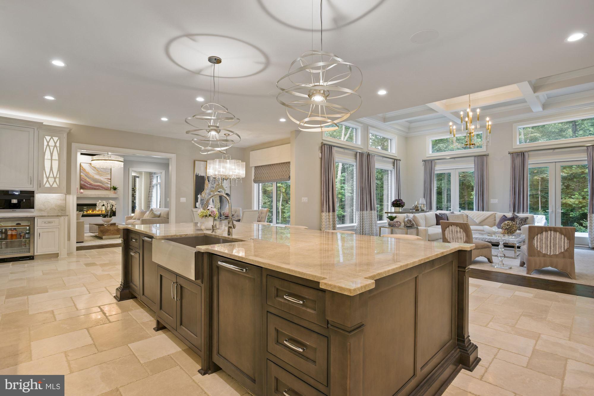 CREIGHTON FARMS - Residential