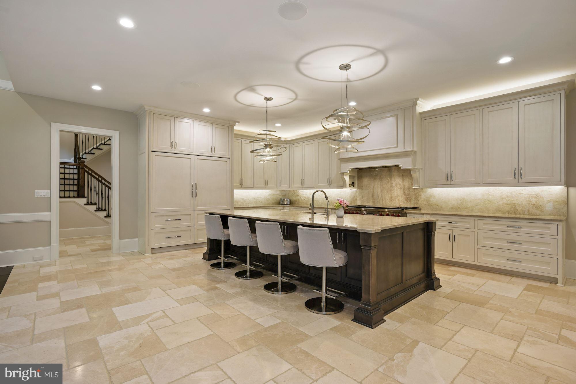 CREIGHTON FARMS - Residential