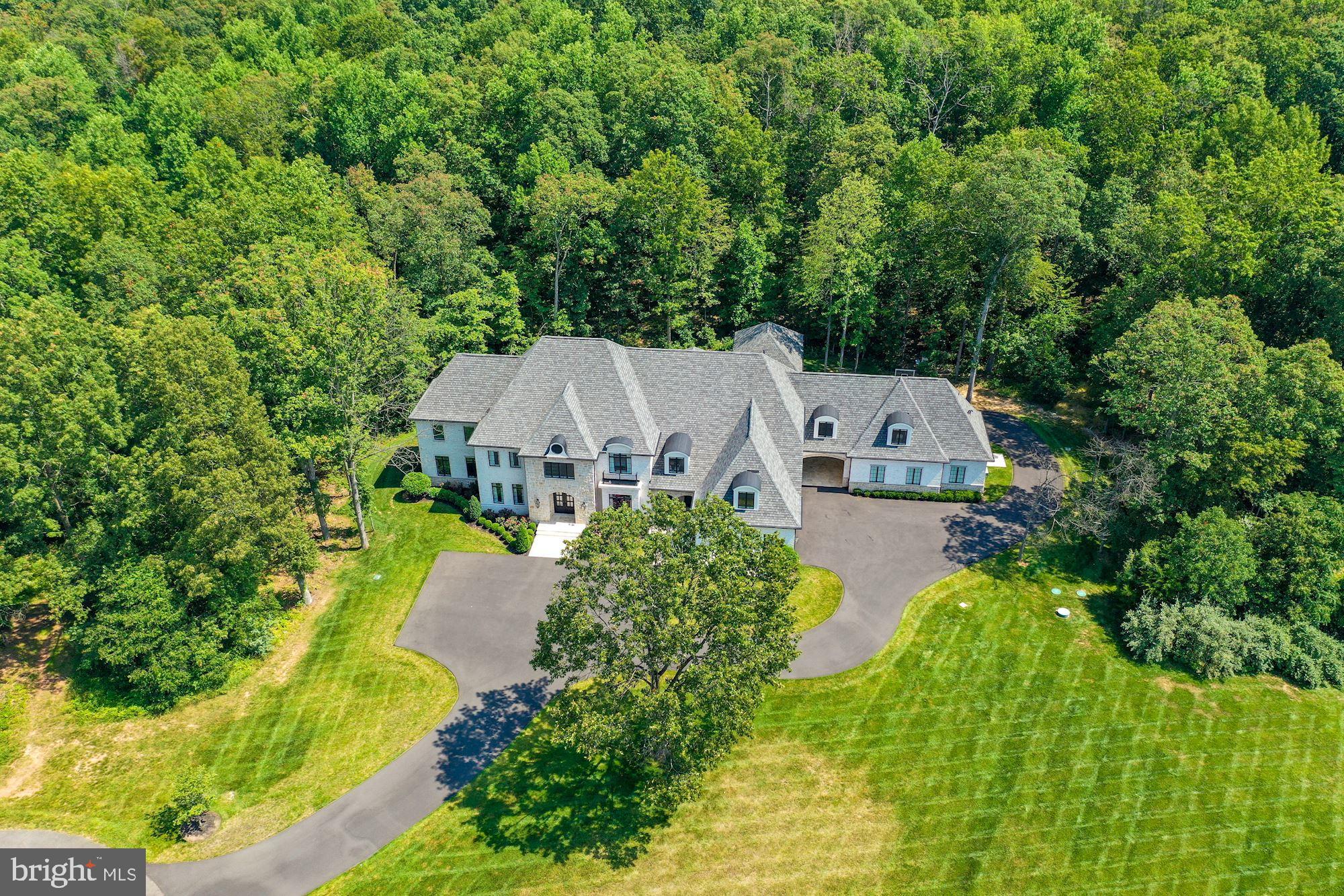 CREIGHTON FARMS - Residential