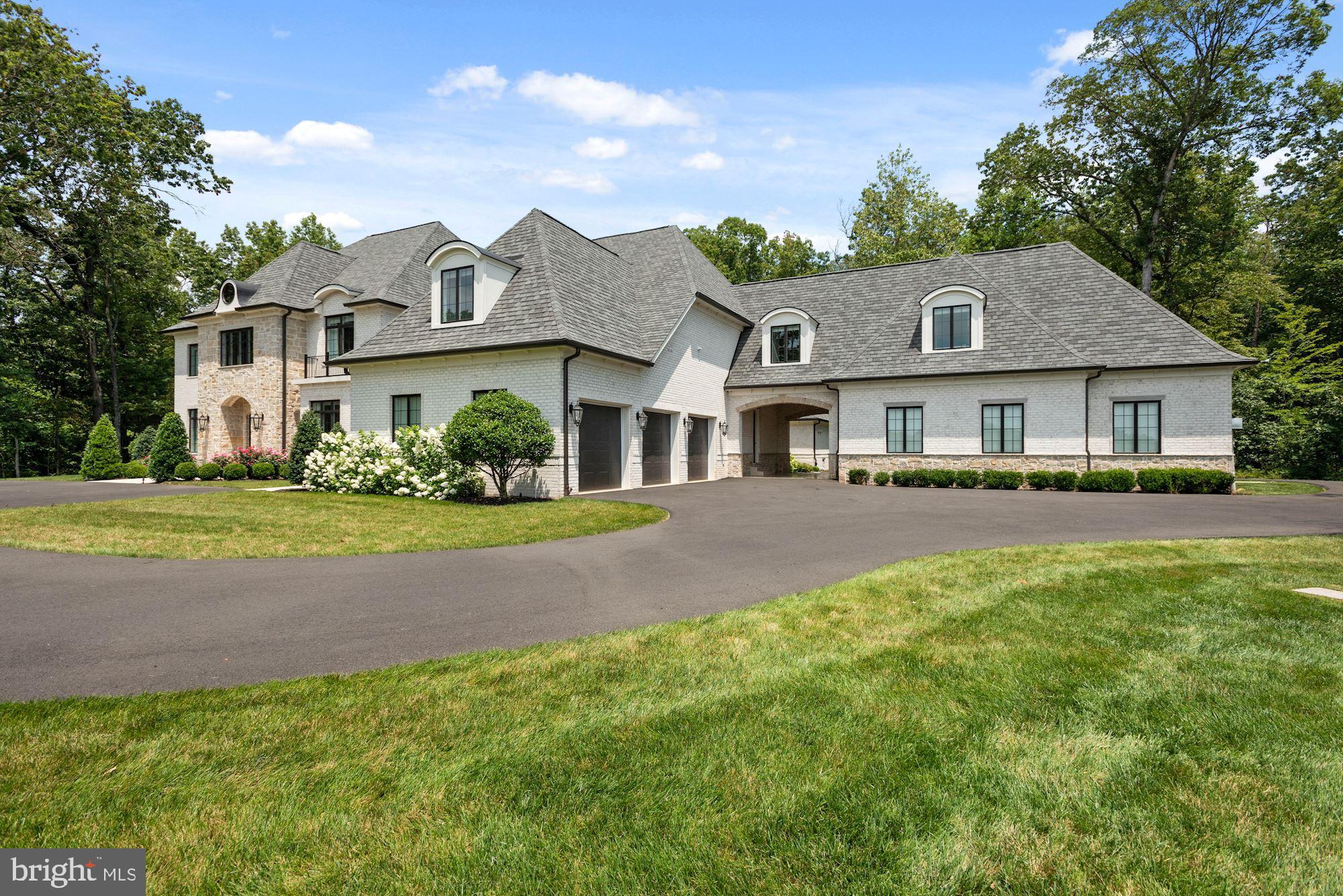 CREIGHTON FARMS - Residential