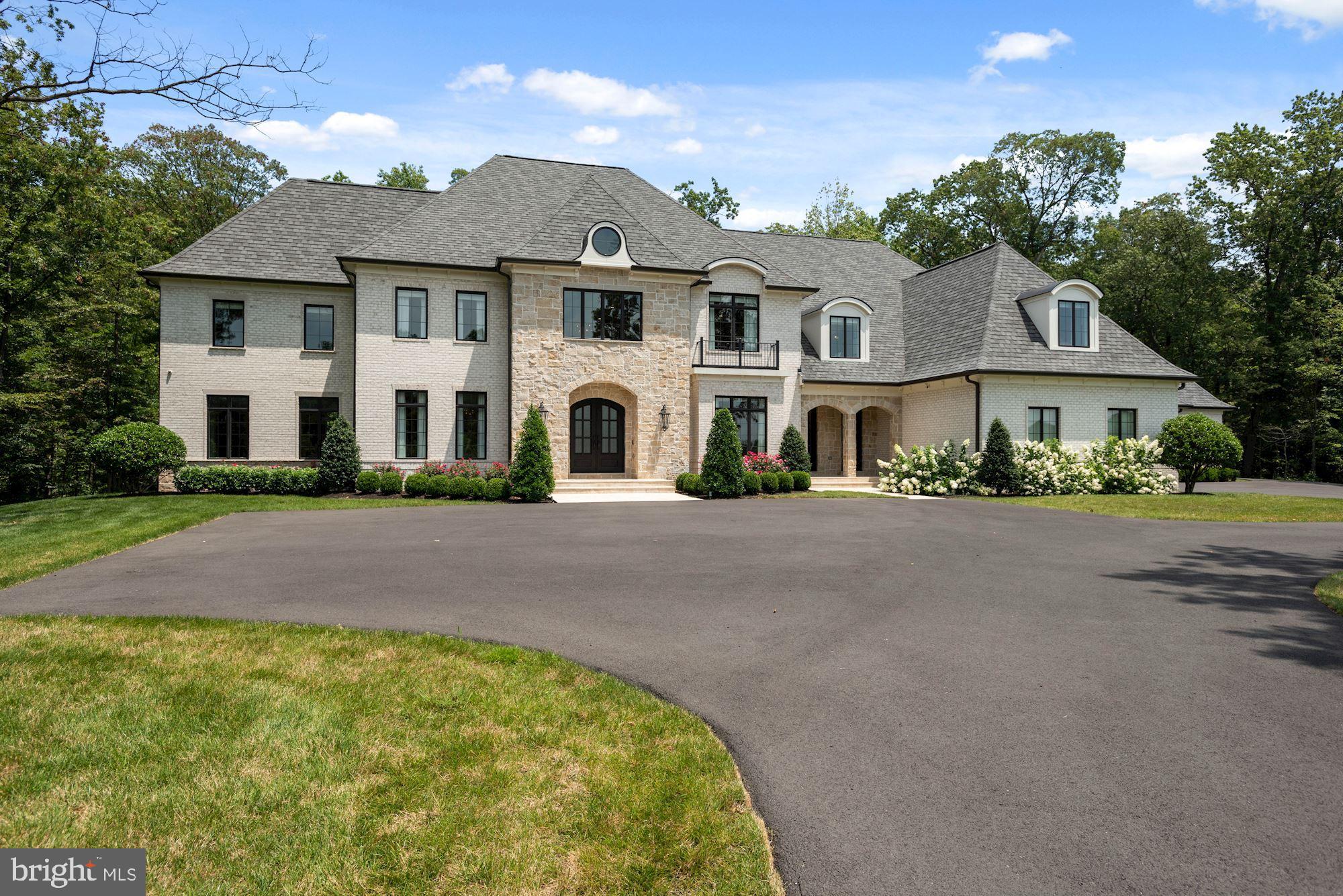 CREIGHTON FARMS - Residential