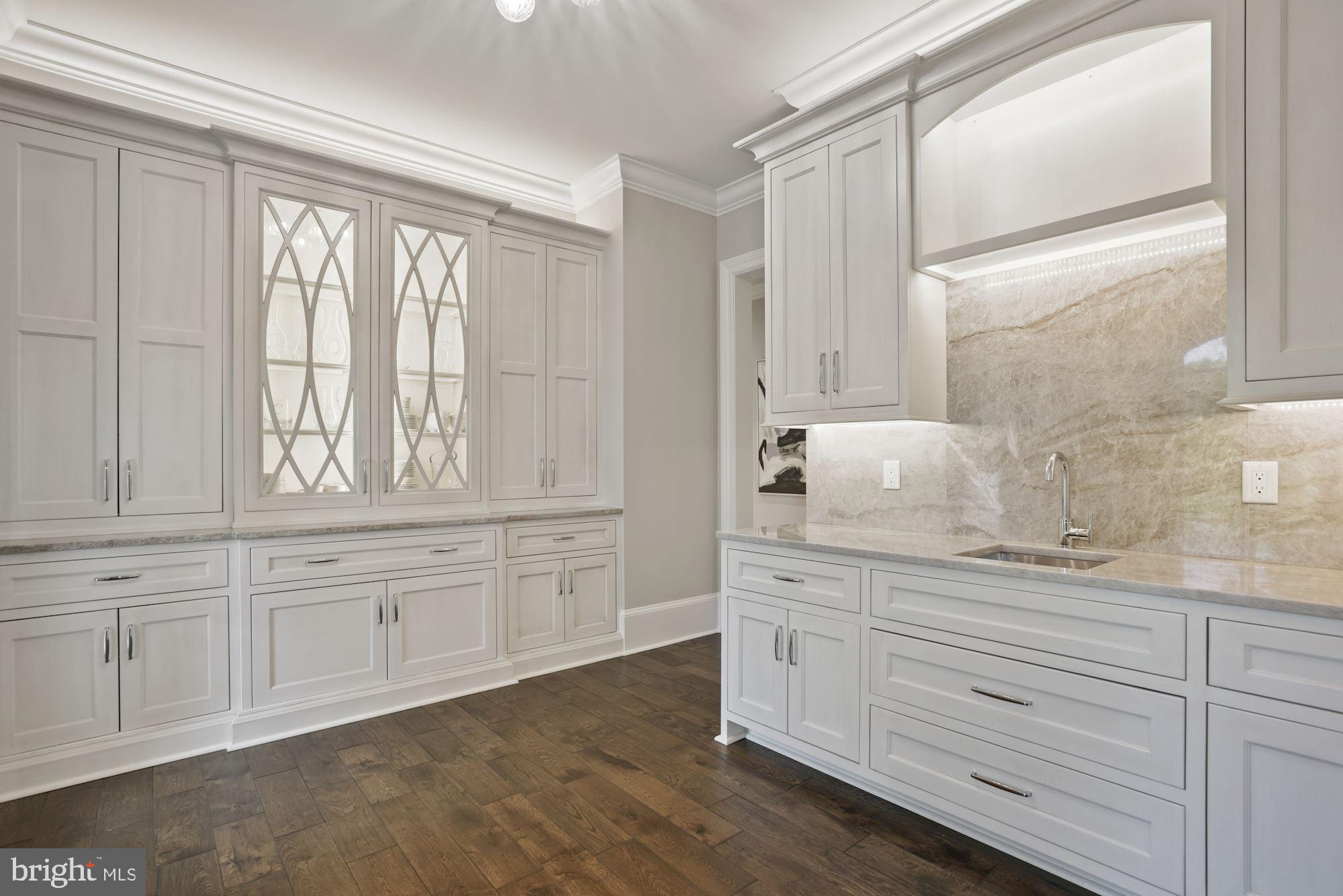 CREIGHTON FARMS - Residential