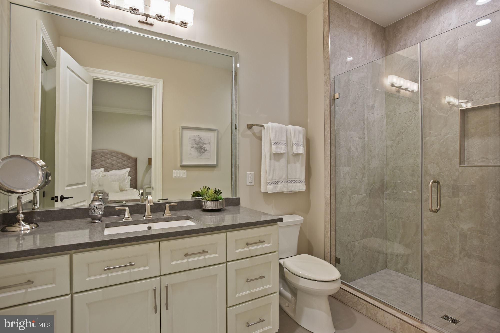 CREIGHTON FARMS - Residential