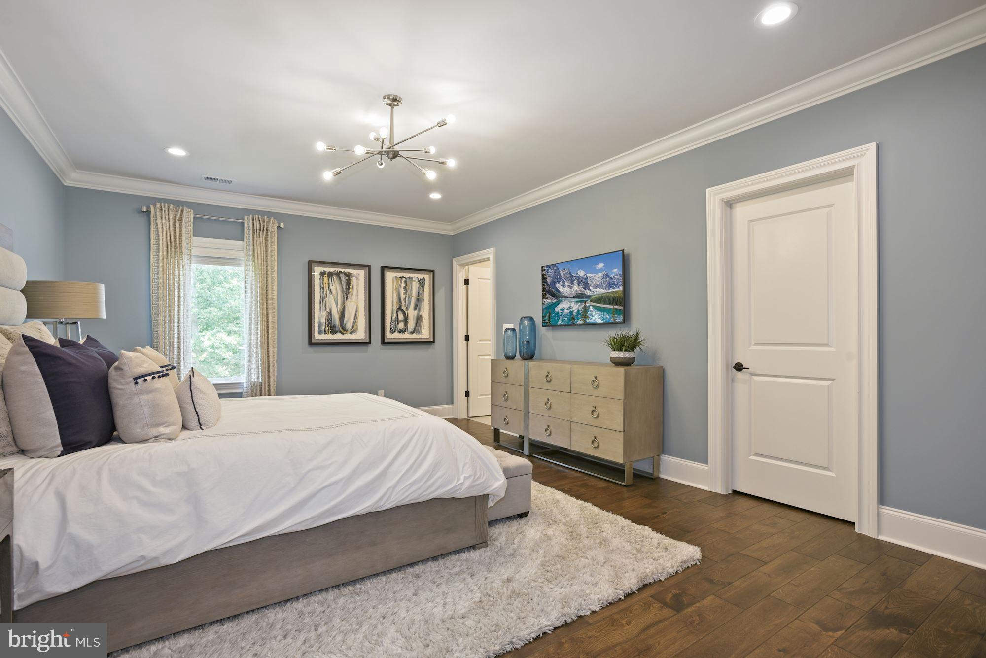 CREIGHTON FARMS - Residential