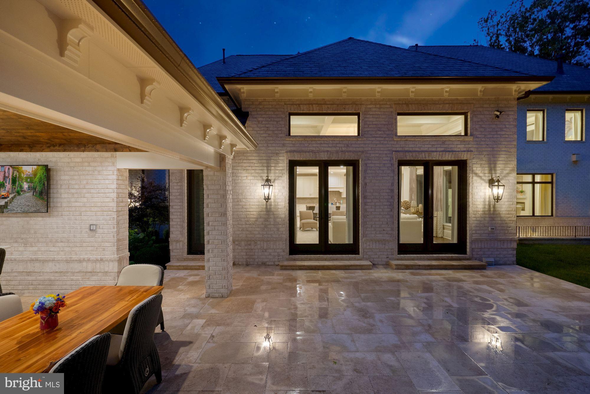 CREIGHTON FARMS - Residential