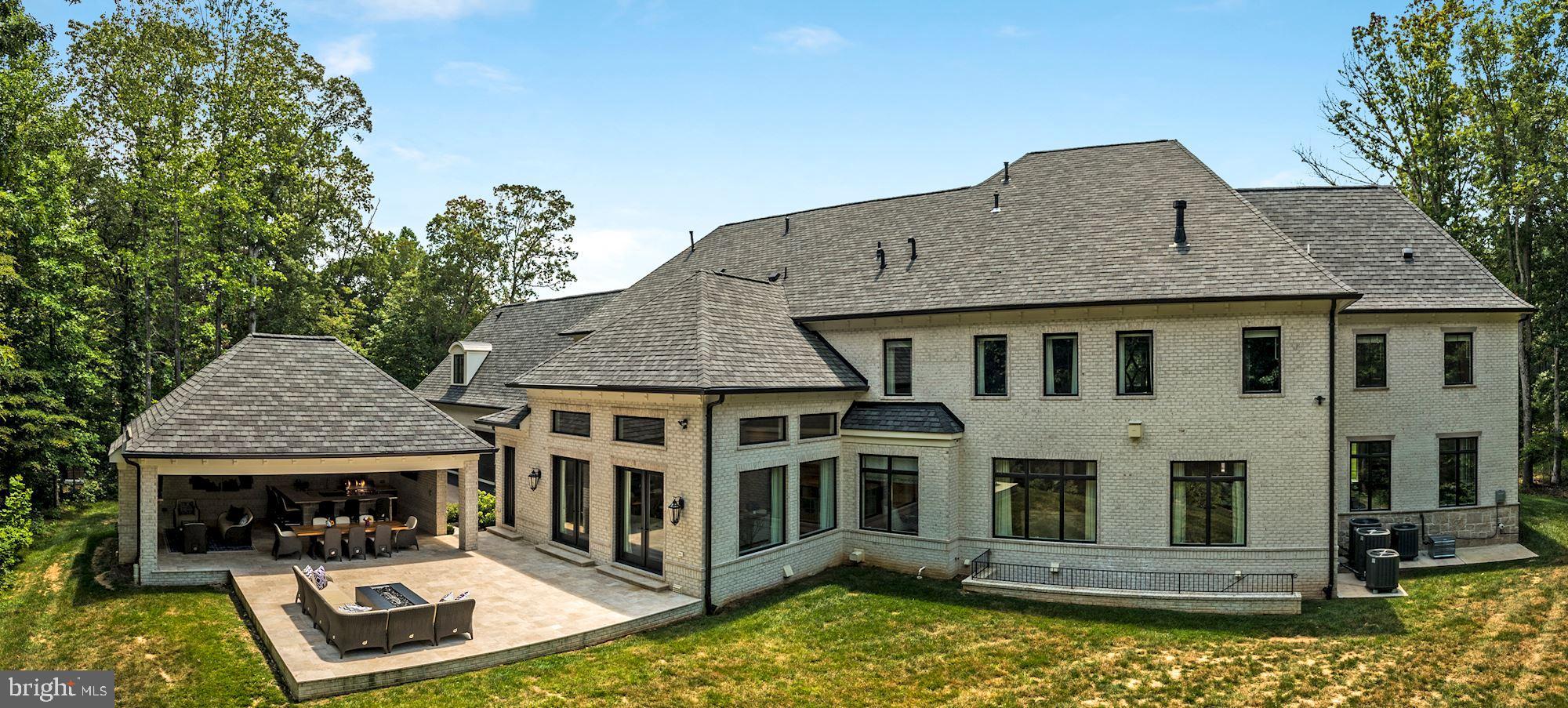 CREIGHTON FARMS - Residential