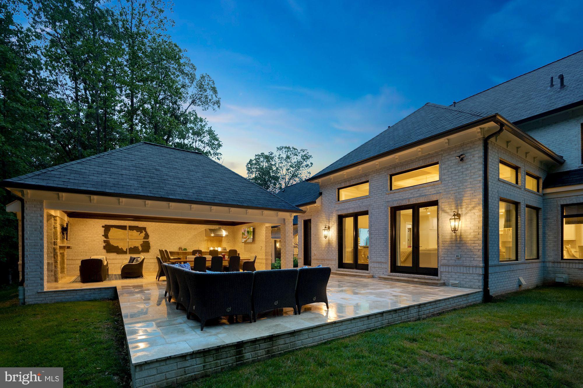 CREIGHTON FARMS - Residential