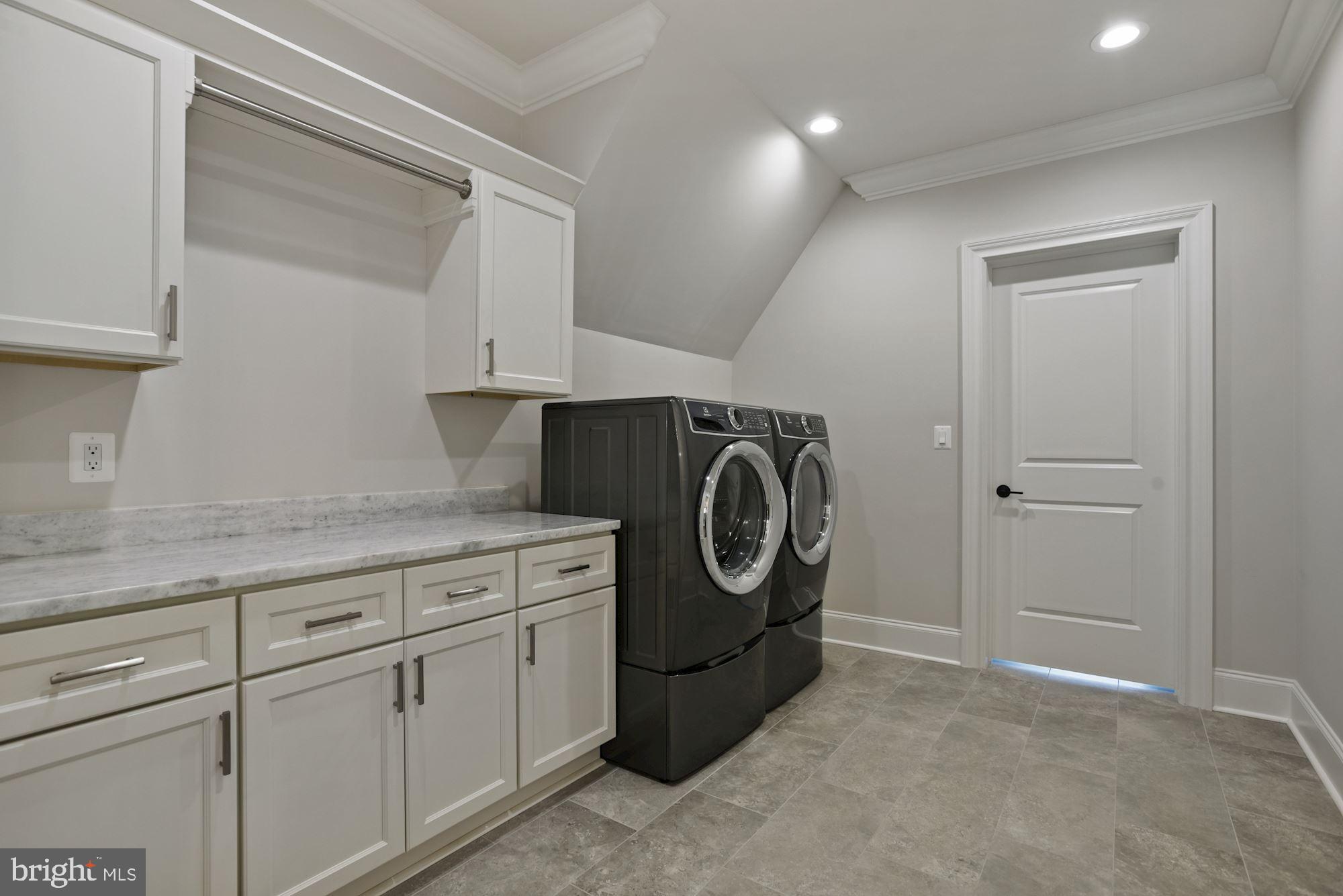 CREIGHTON FARMS - Residential