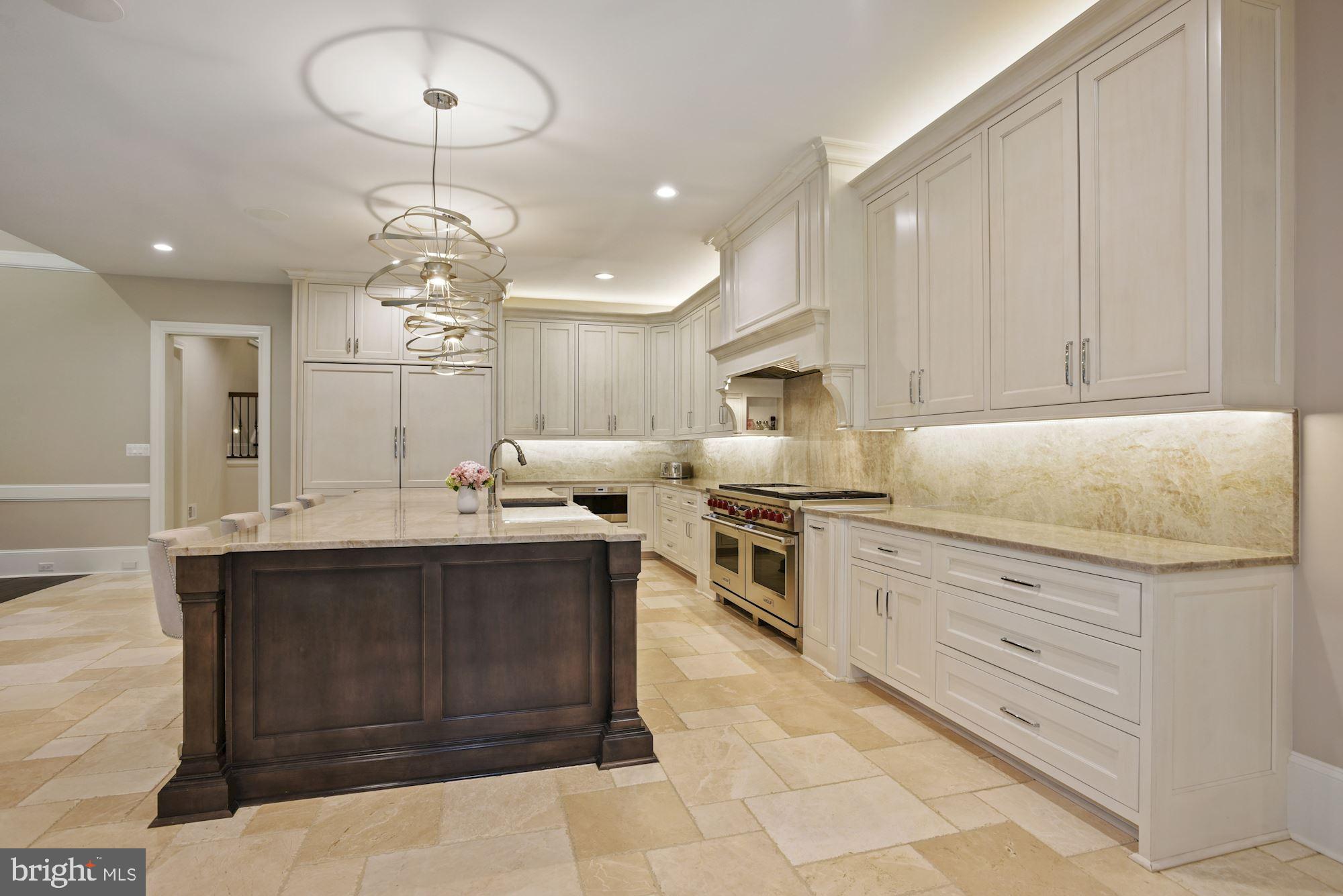 CREIGHTON FARMS - Residential