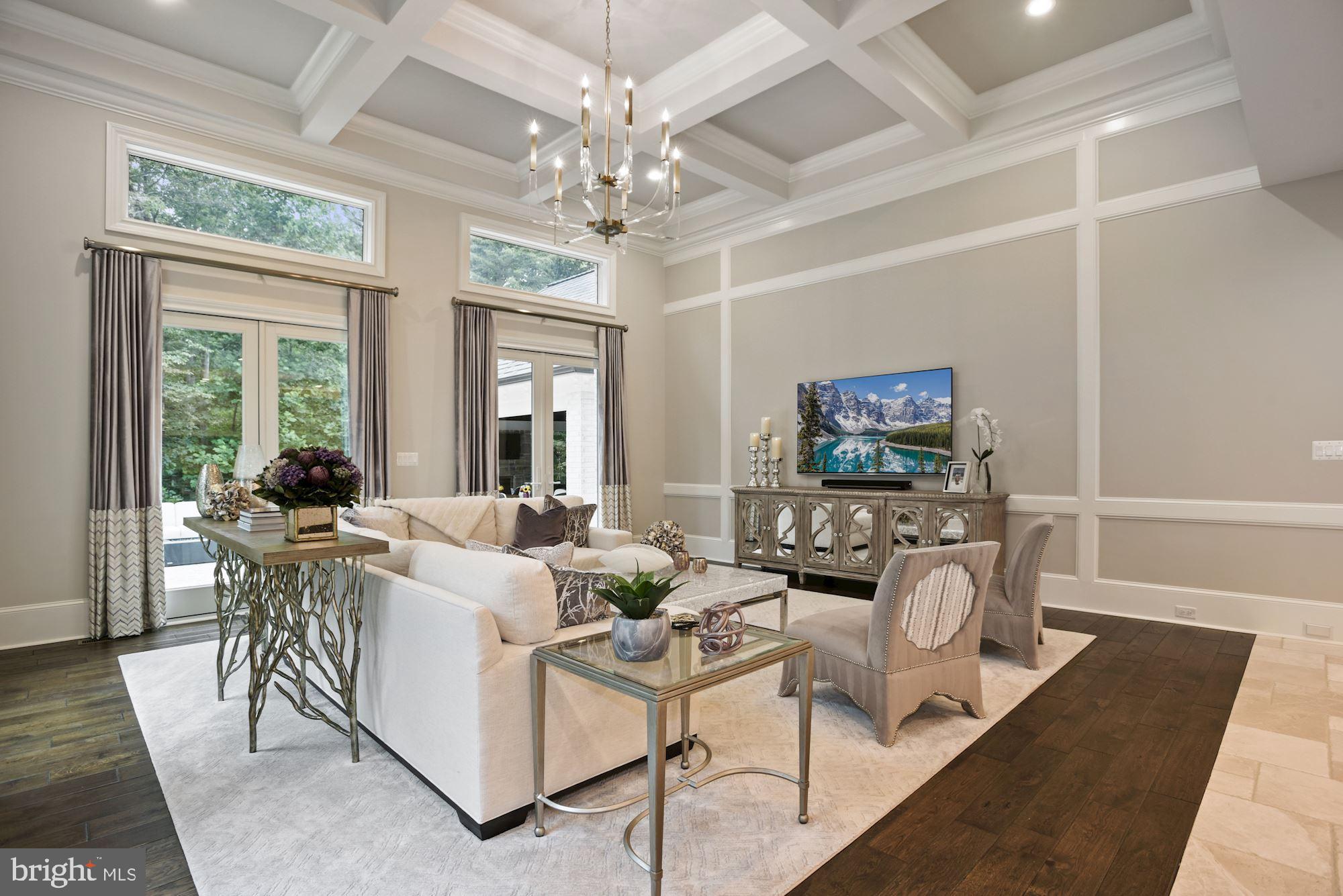 CREIGHTON FARMS - Residential