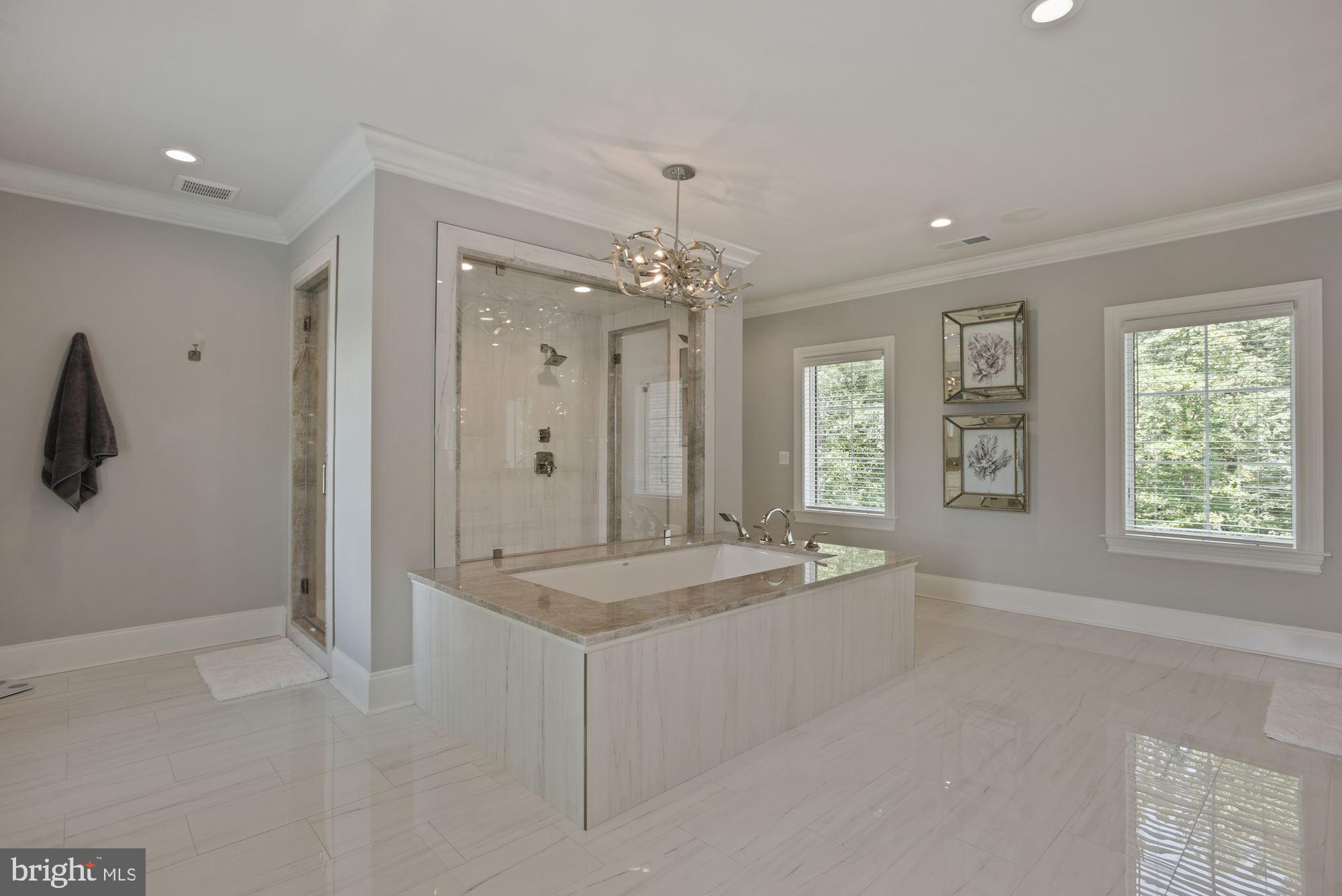 CREIGHTON FARMS - Residential