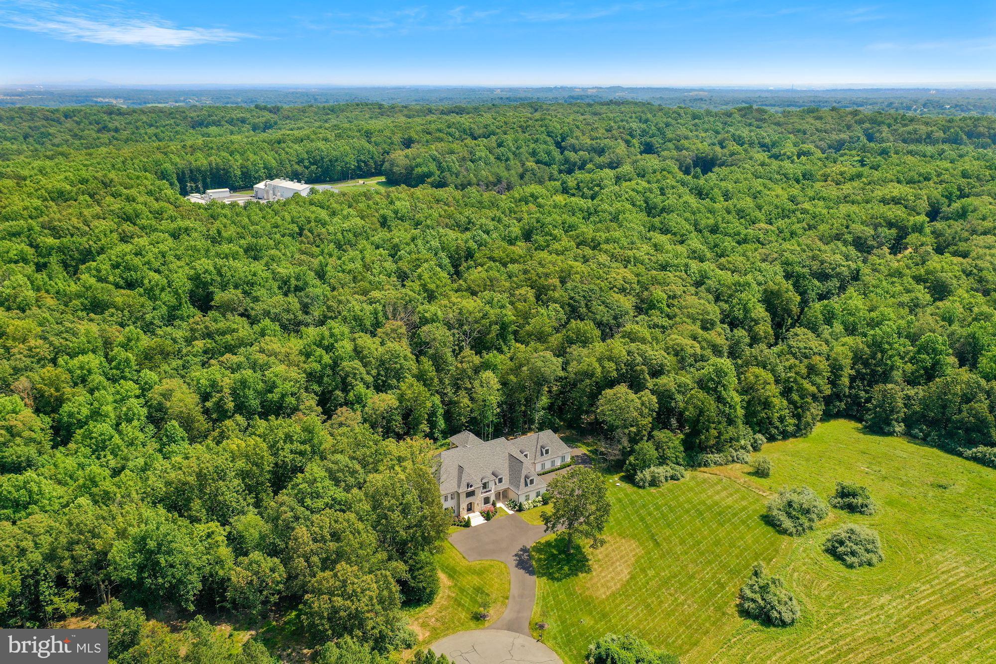 CREIGHTON FARMS - Residential