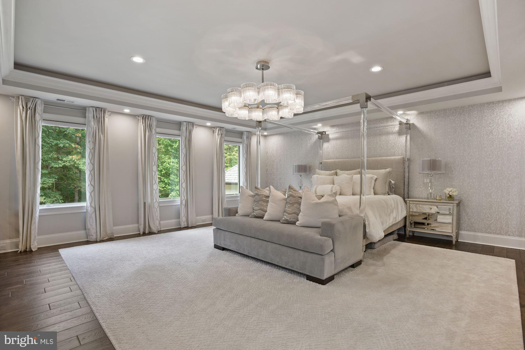 CREIGHTON FARMS - Residential