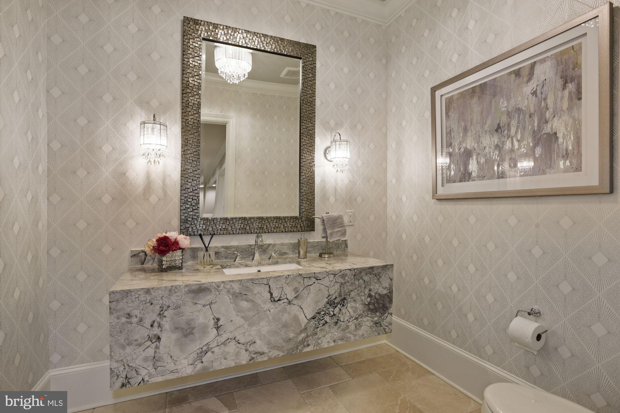 CREIGHTON FARMS - Residential