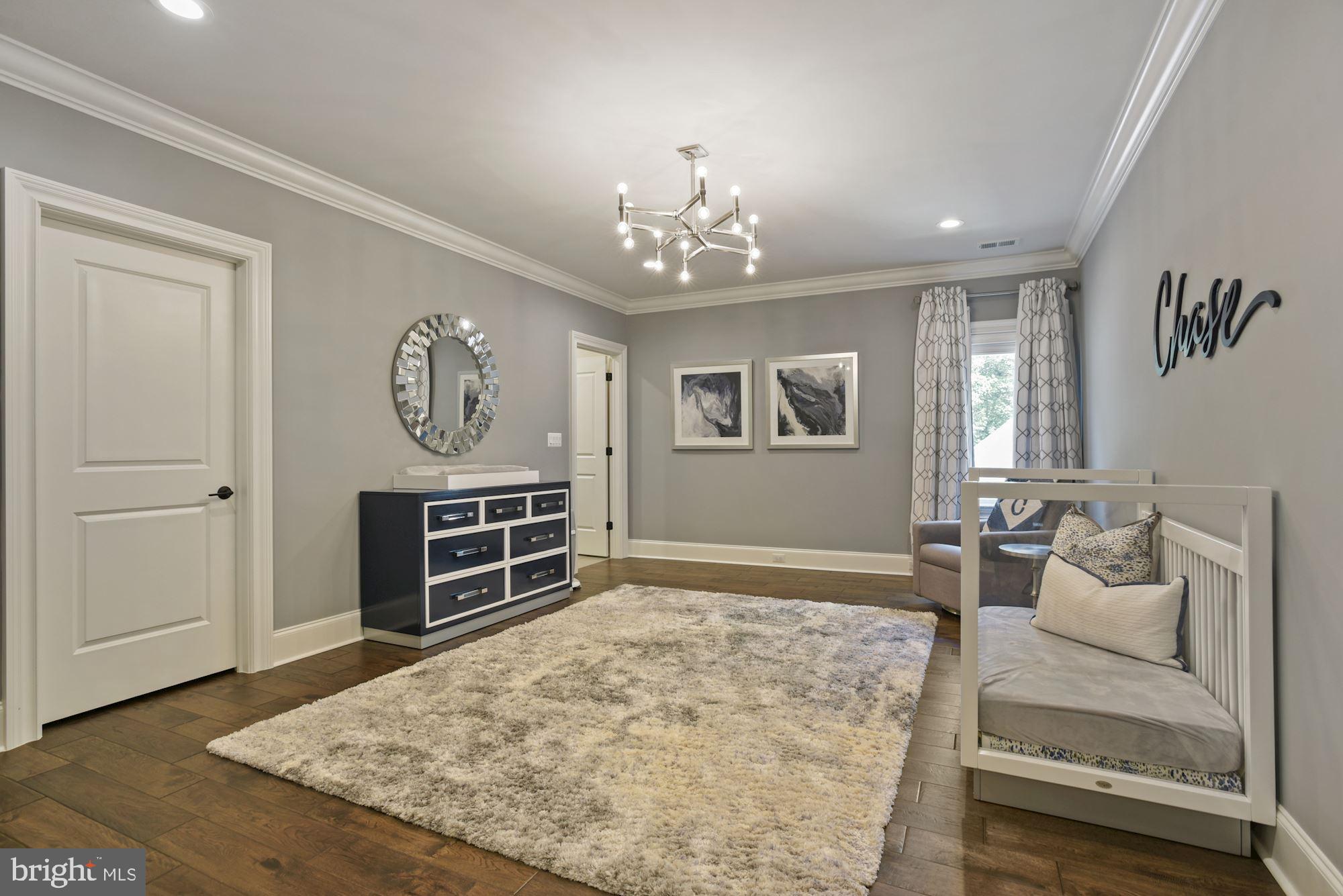 CREIGHTON FARMS - Residential