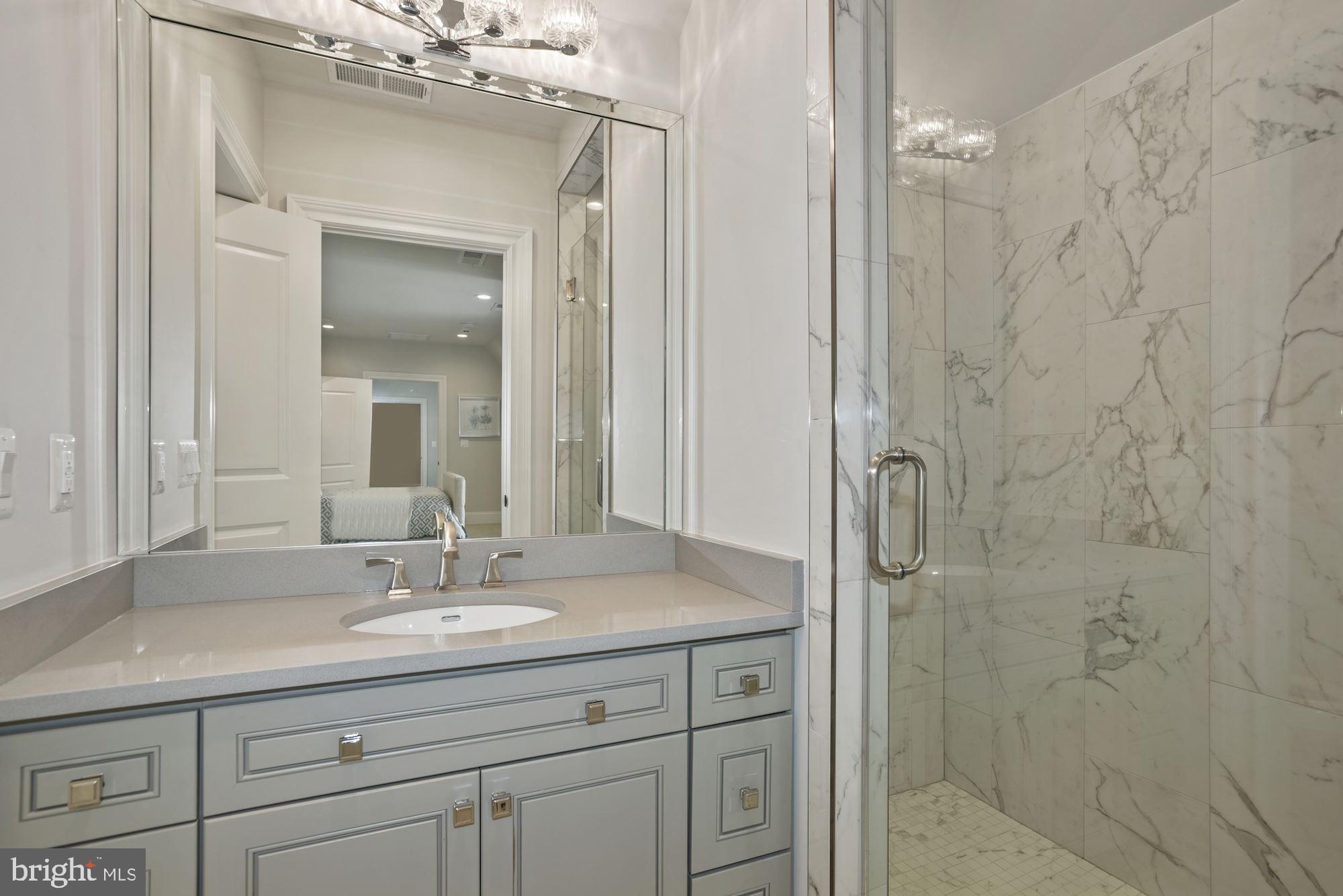 CREIGHTON FARMS - Residential