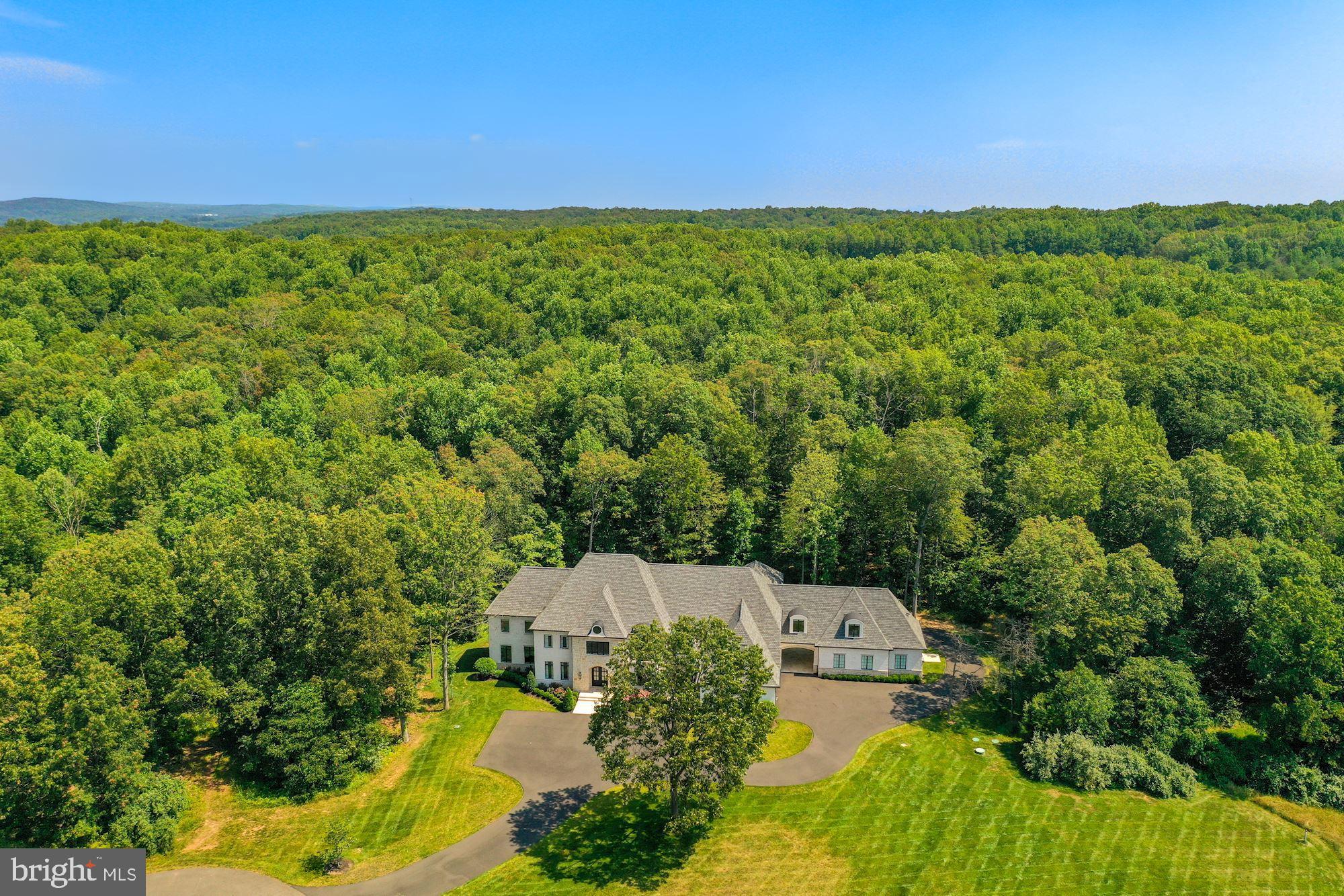 CREIGHTON FARMS - Residential