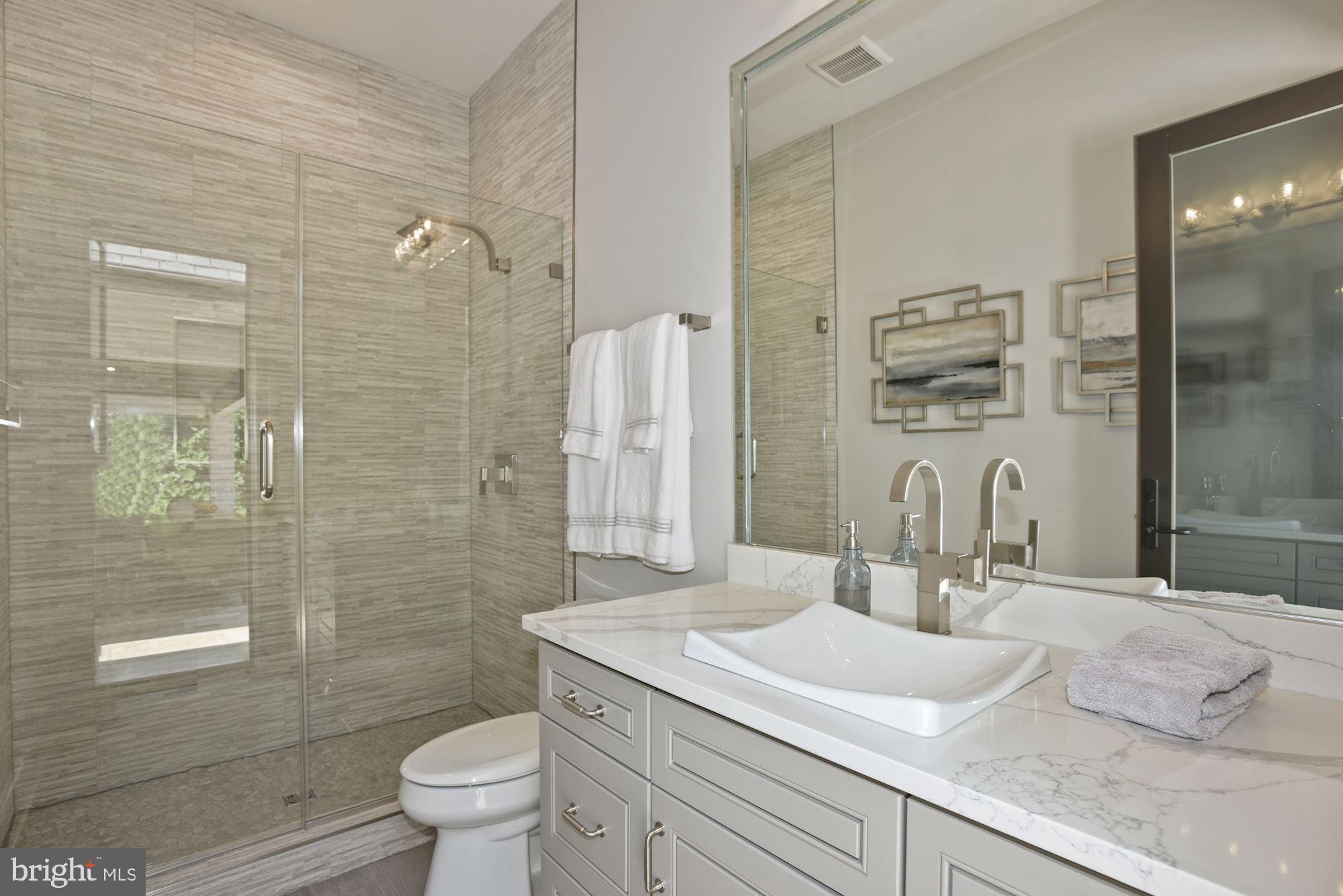 CREIGHTON FARMS - Residential