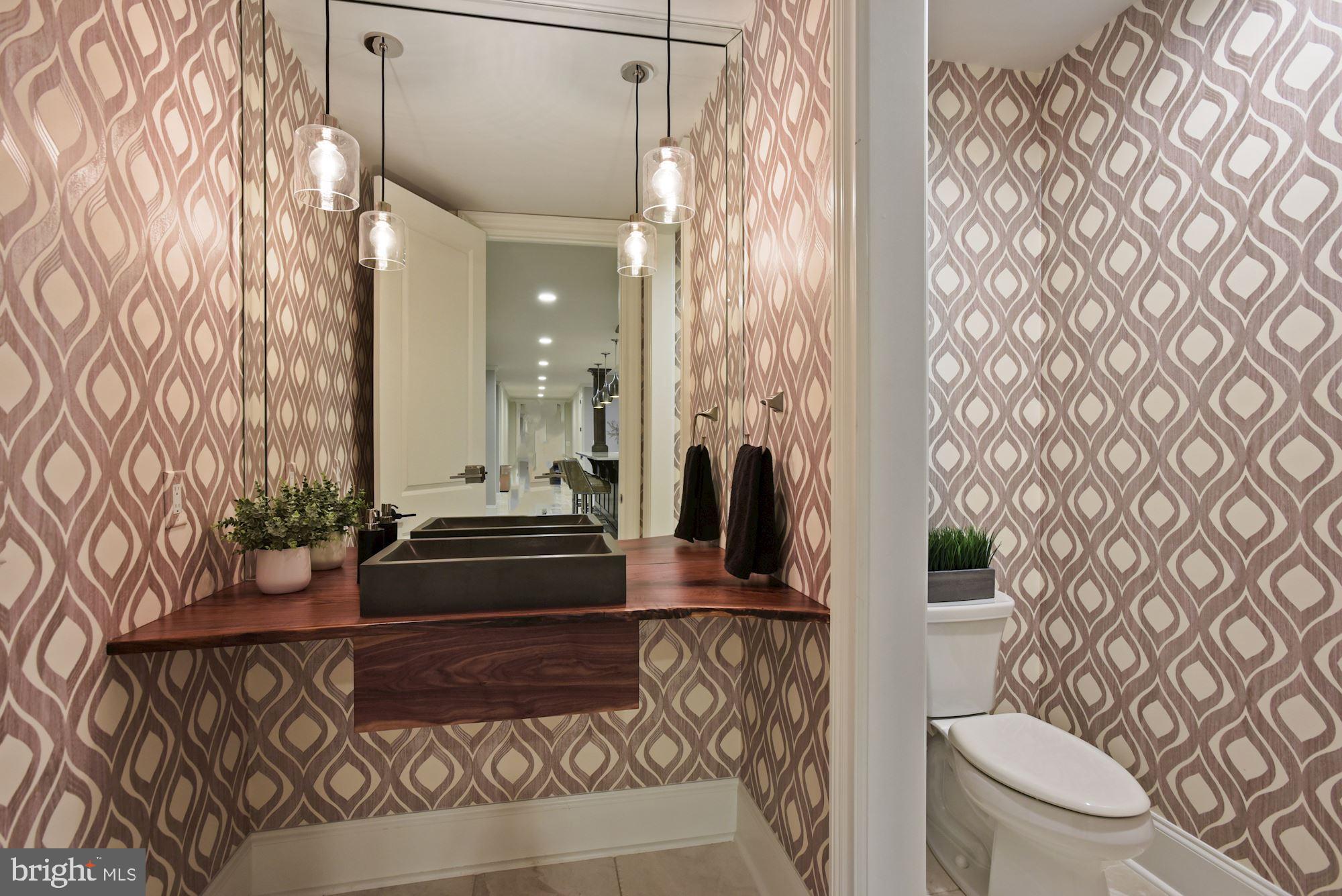 CREIGHTON FARMS - Residential