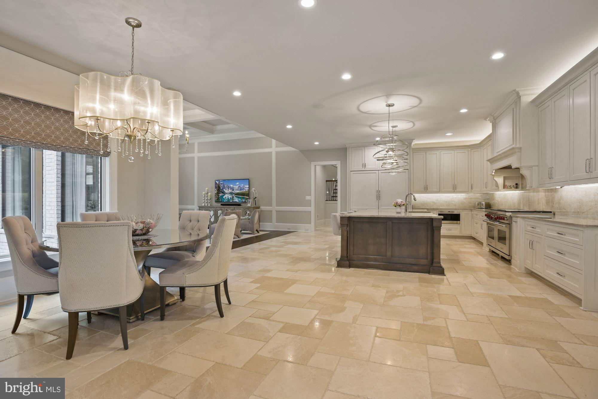 CREIGHTON FARMS - Residential