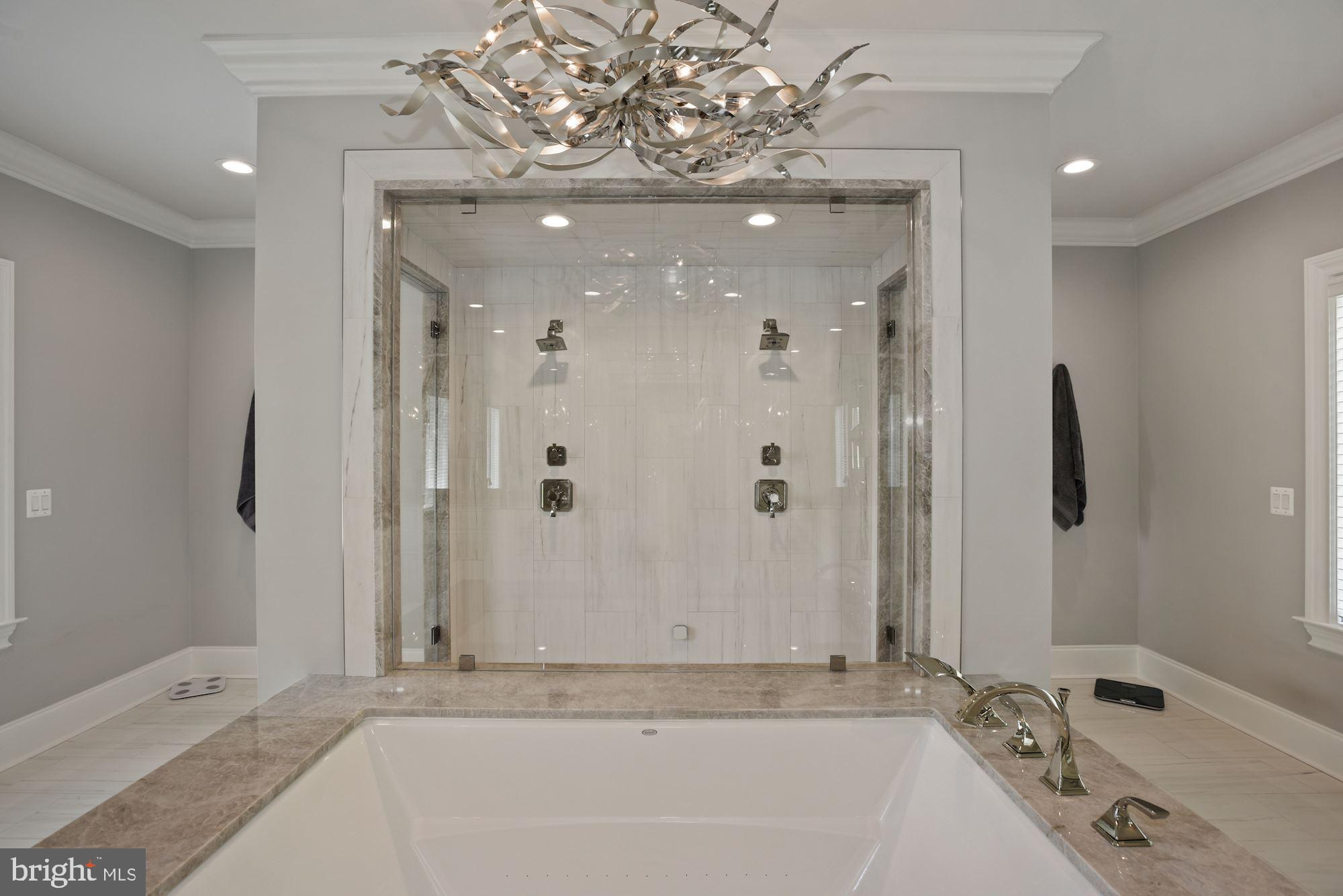 CREIGHTON FARMS - Residential