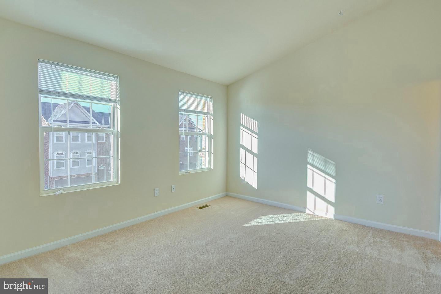 GLENEAGLES SOUTH - Residential Lease