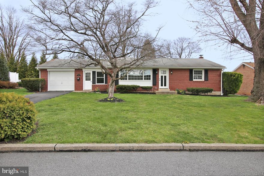 Move right in to this immaculate home in a quiet, South Lebanon neighborhood.  Plenty of sunlight flows into the large living room and family room on the main floor.  The first floor bonus room can be entered from the front of the home or garage, has a wood ceiling, fireplace, and wood laminate flooring.  From there enter the large kitchen/dining area with upgraded cupboards and storage space.  The family room with sliding glass doors open to a patio overlooking the back, private yard.  Enjoy the full bath with a relaxing soaking tub and separate shower.  The open stairway from the kitchen to the lower level features a large, finished recreation room, half bath, laundry and large room that could be finished as another bedroom or office area.  Make your appointment today!!