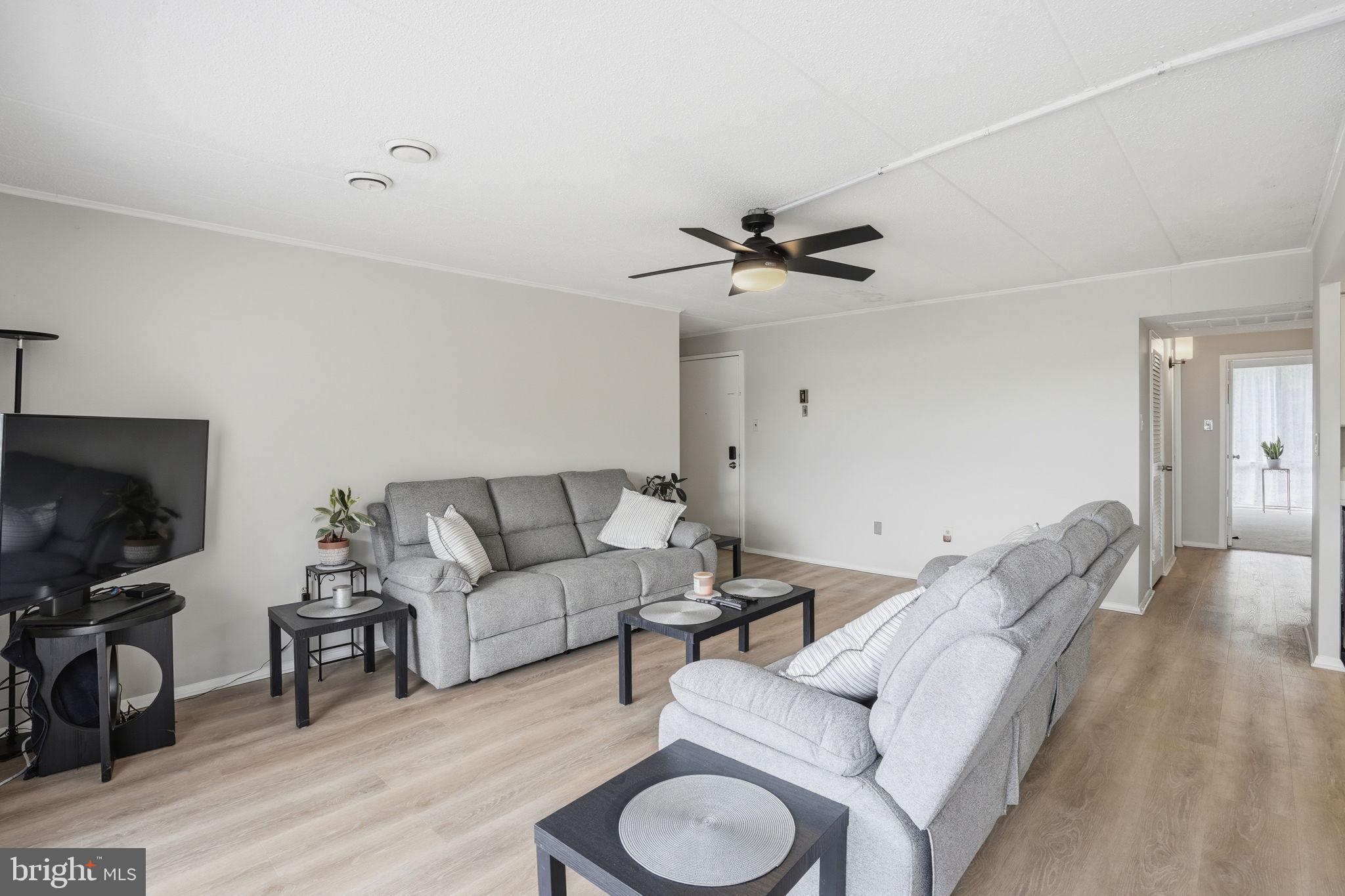 2622 FORT FARNSWORTH ROAD 219 (1D)