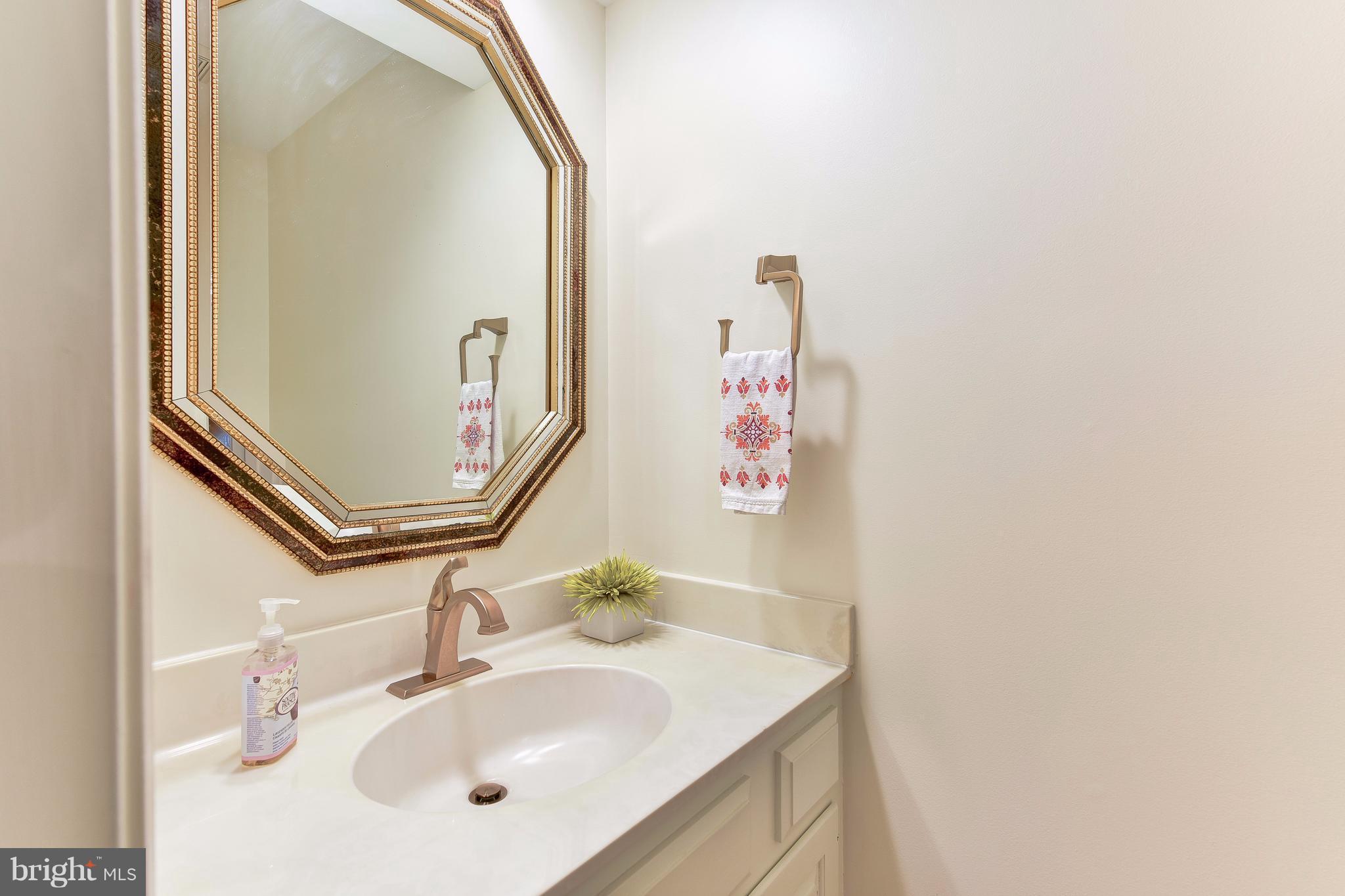 MC LEAN PROVINCE - Residential Lease