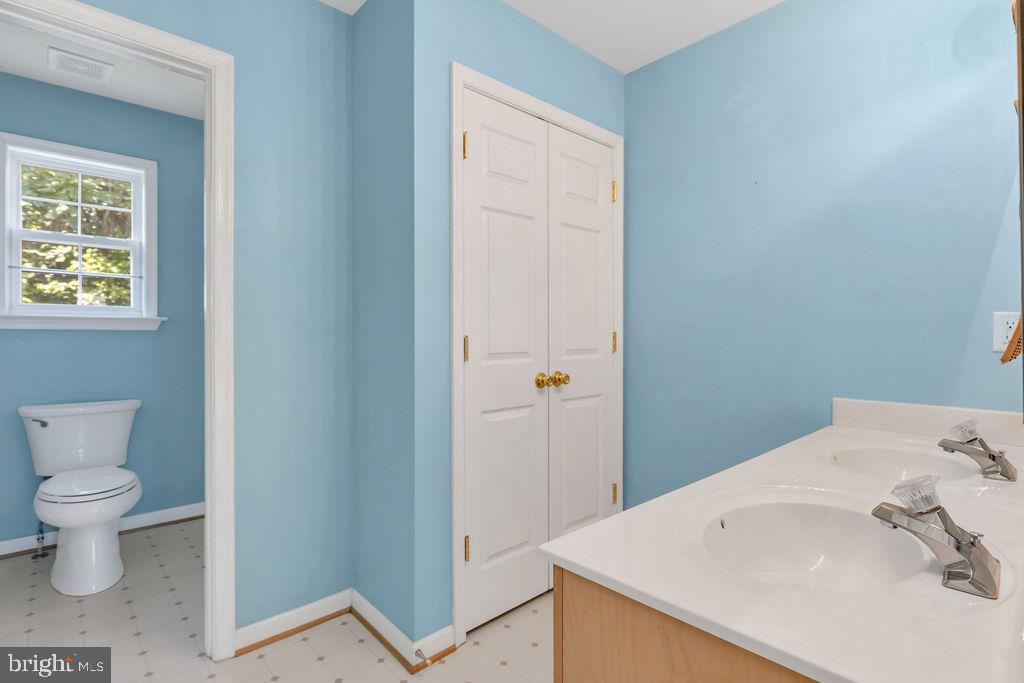 ROSEMONT ORCHARD - Residential Lease